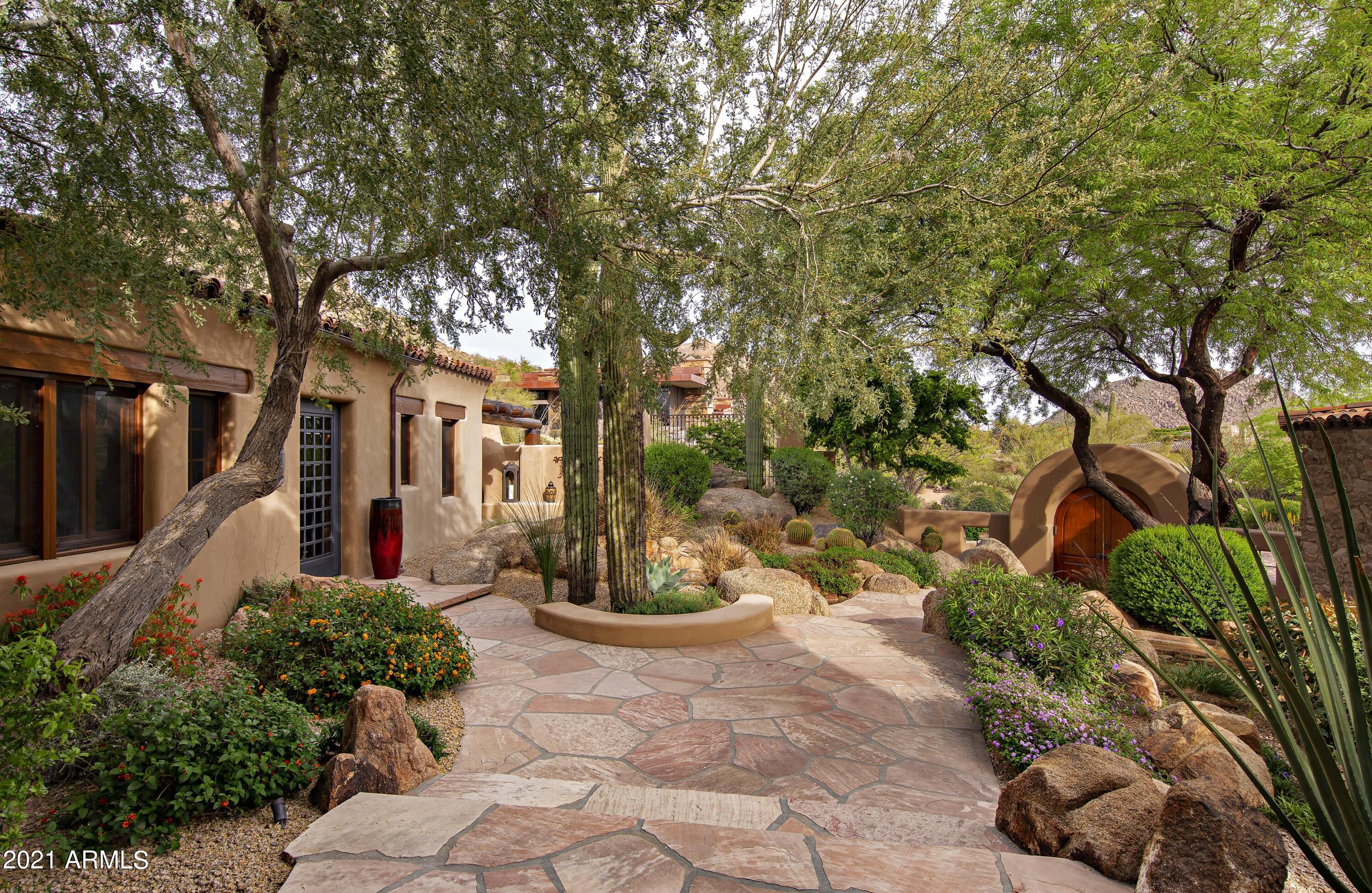ESTANCIA - Residential
