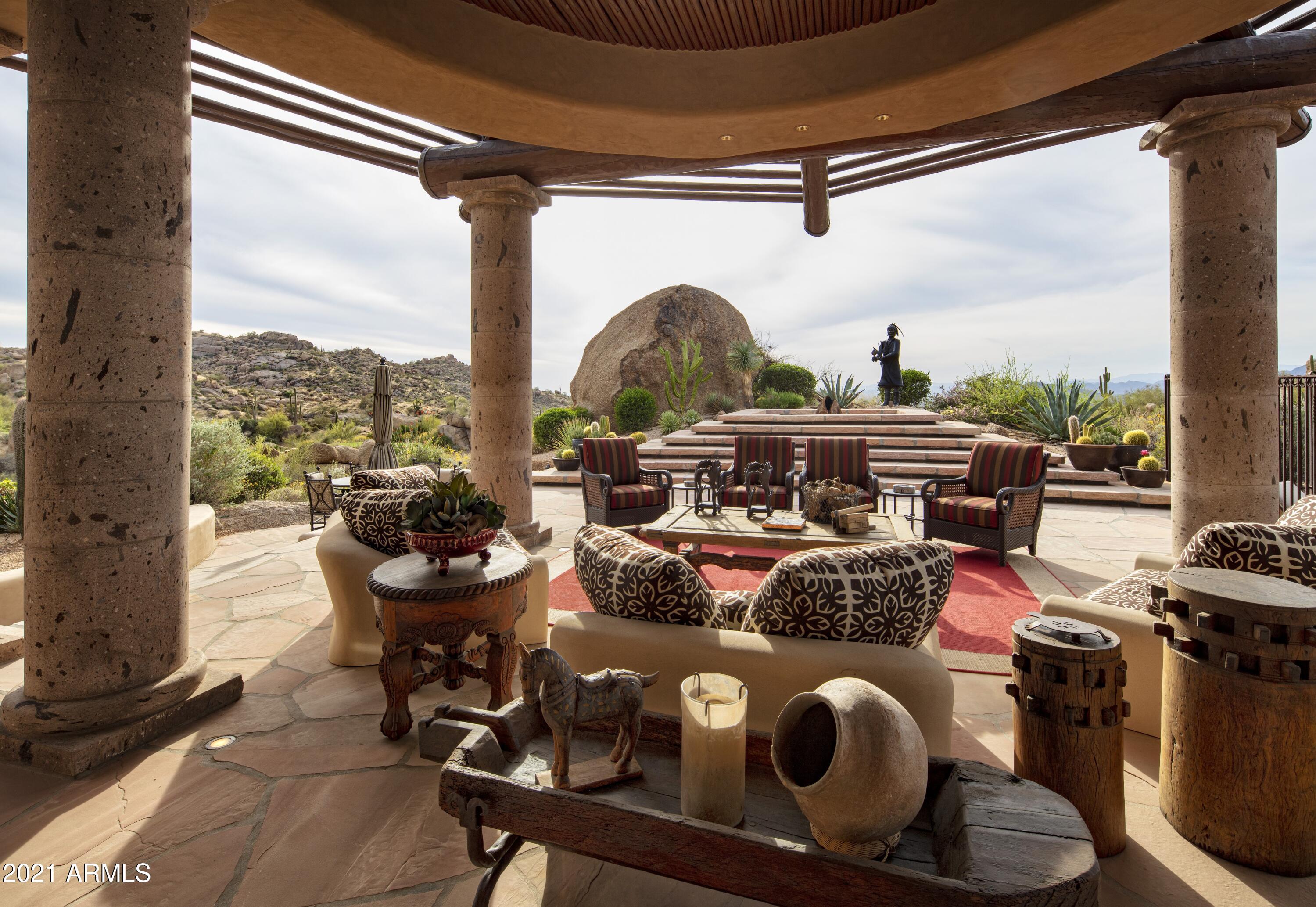 ESTANCIA - Residential