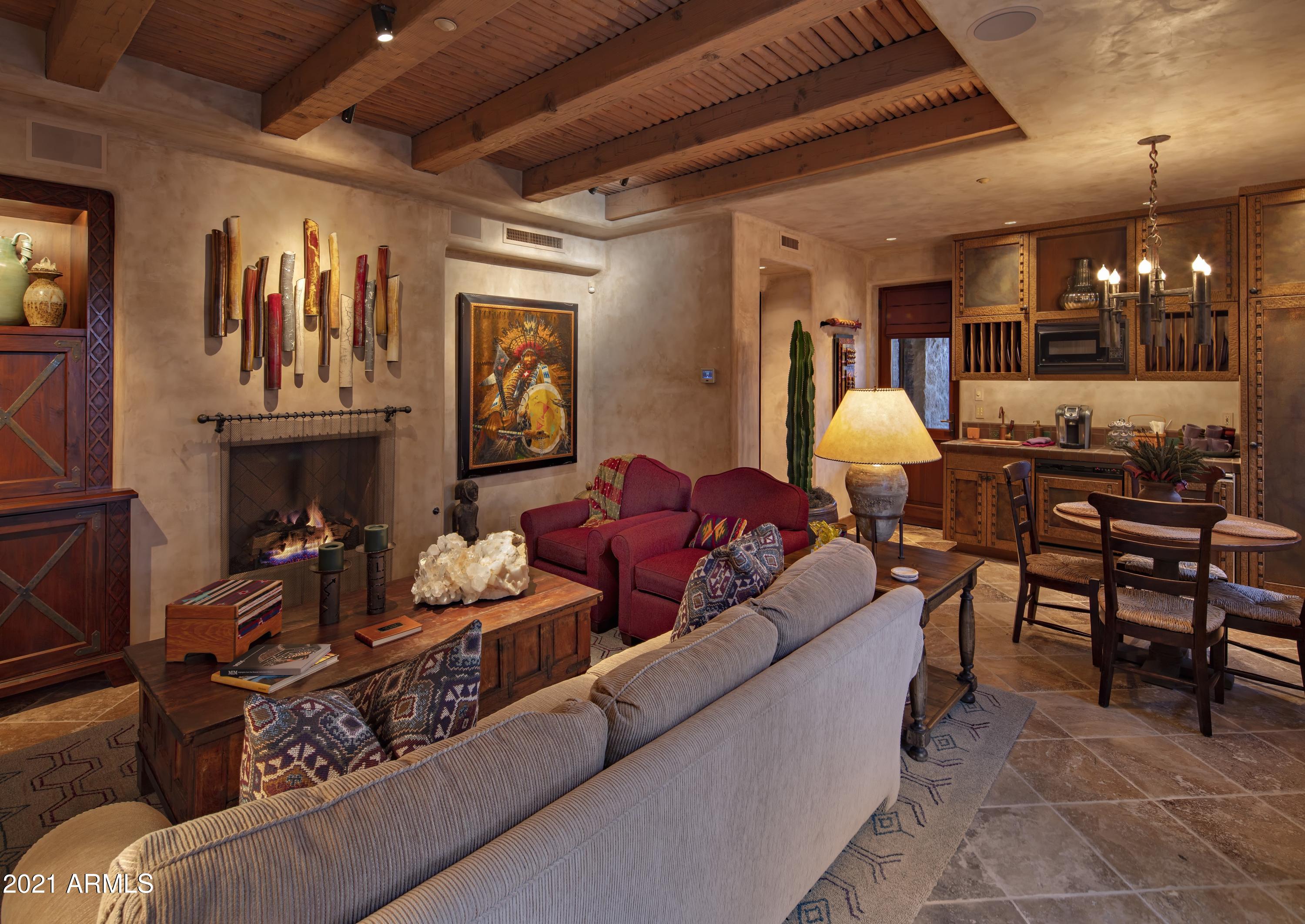 ESTANCIA - Residential