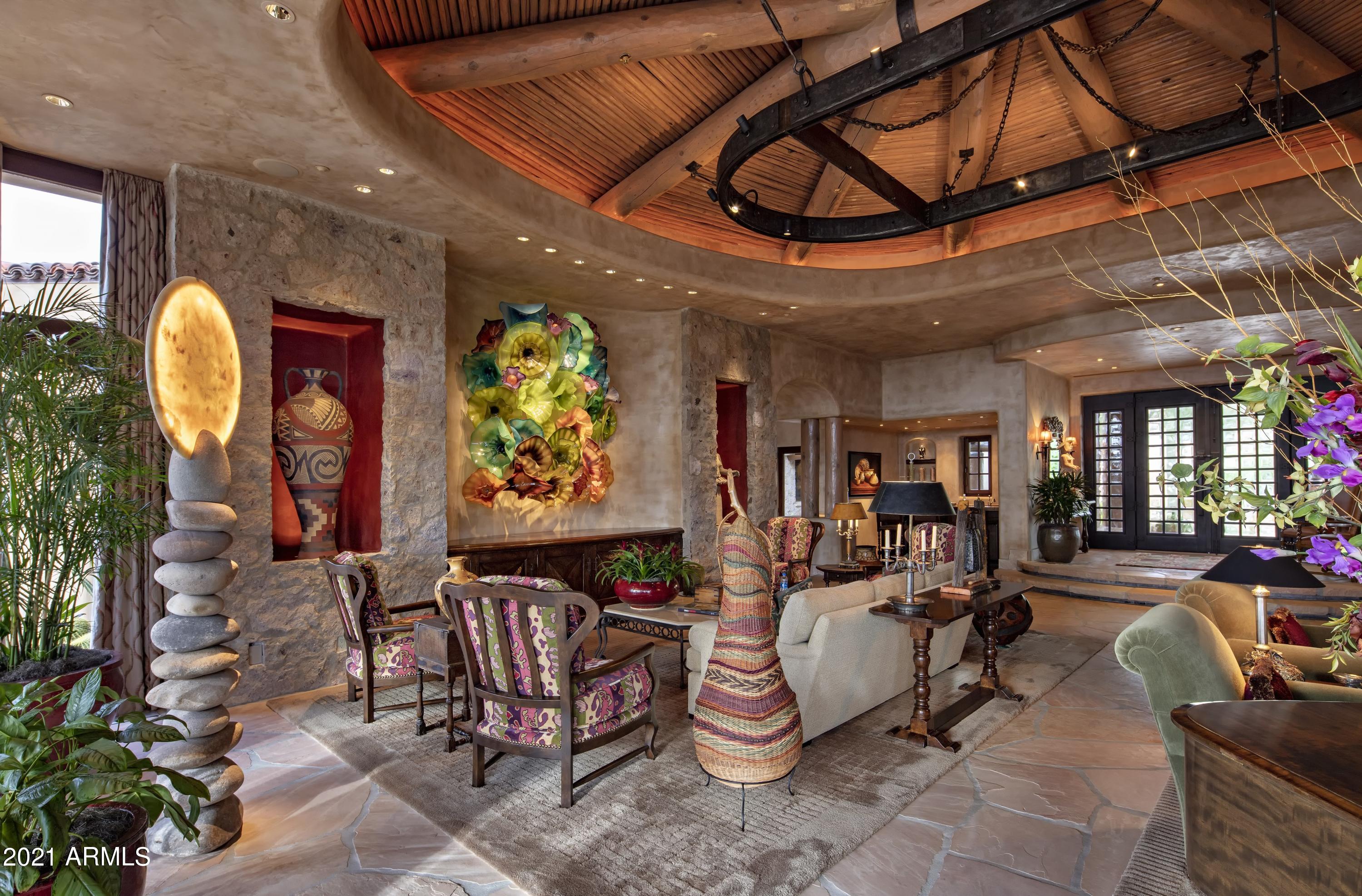 ESTANCIA - Residential