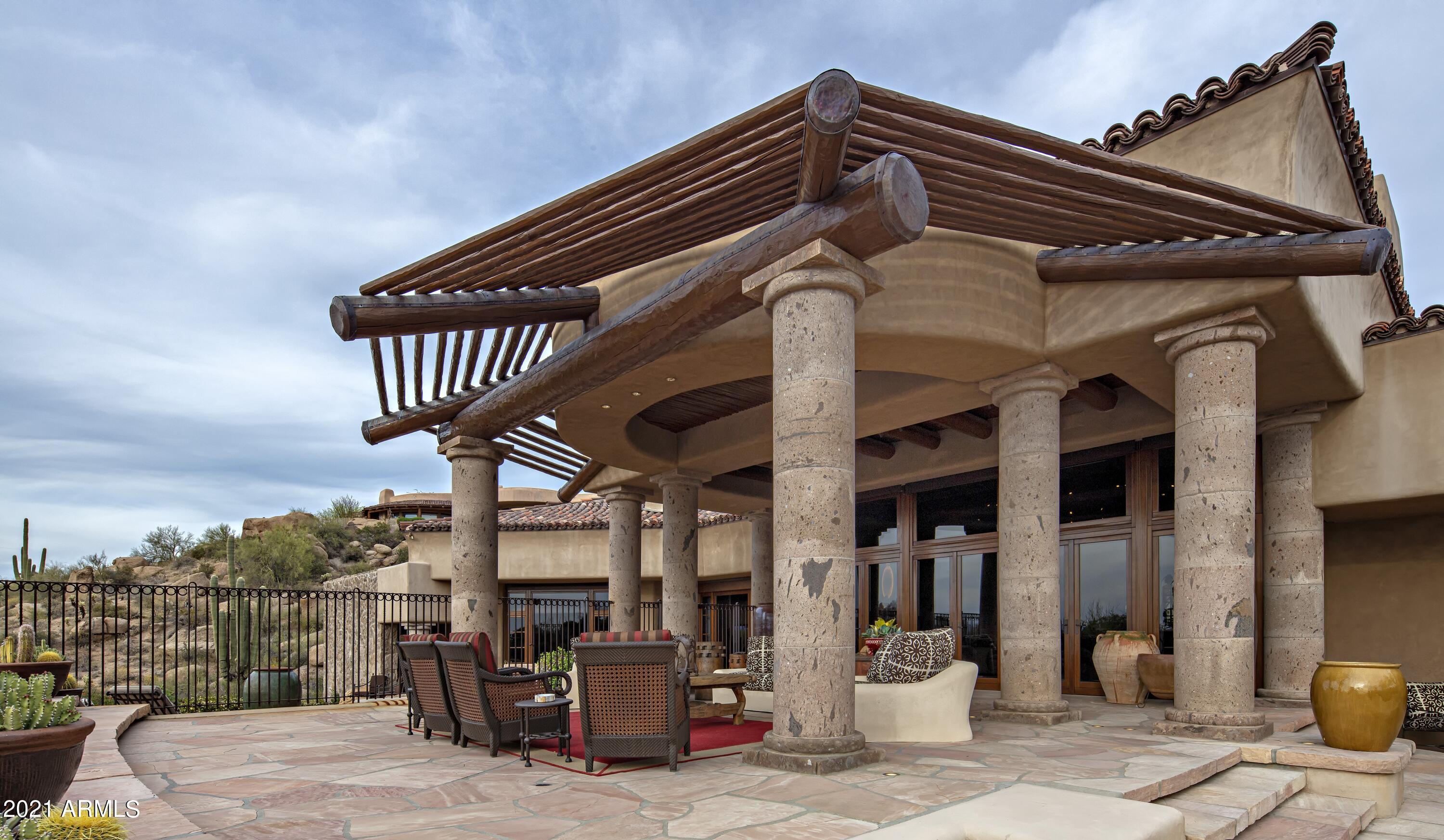 ESTANCIA - Residential