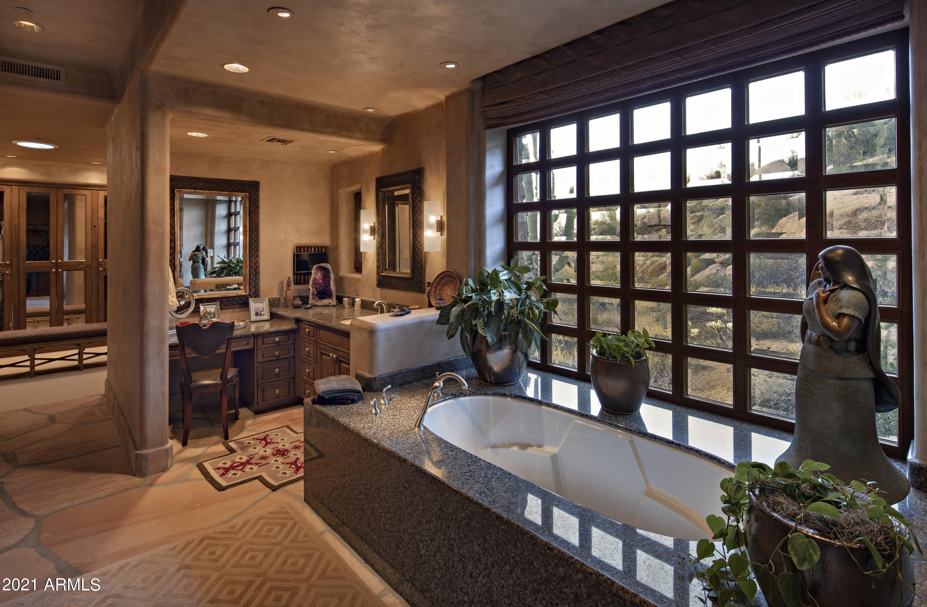 ESTANCIA - Residential