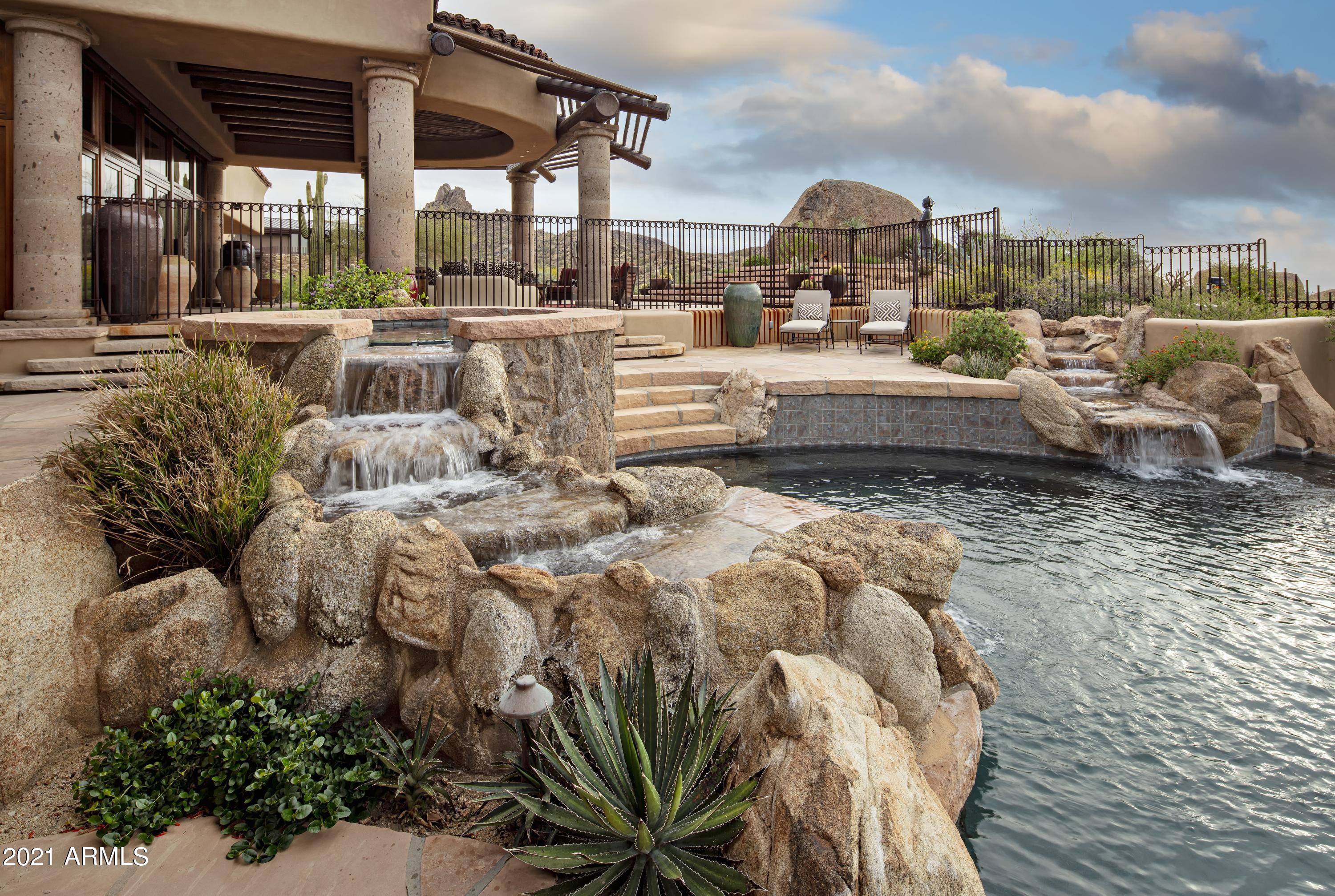 ESTANCIA - Residential