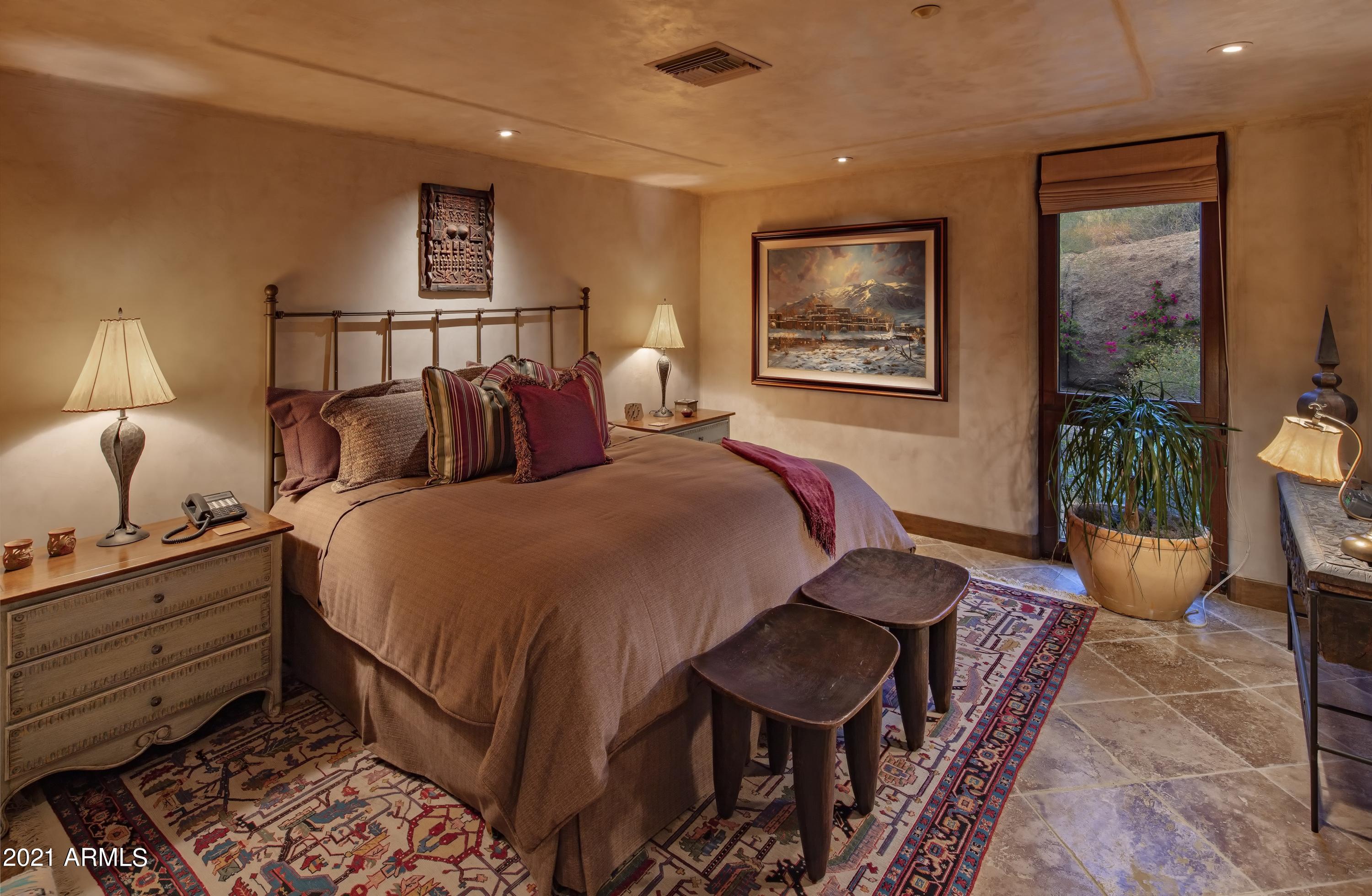 ESTANCIA - Residential