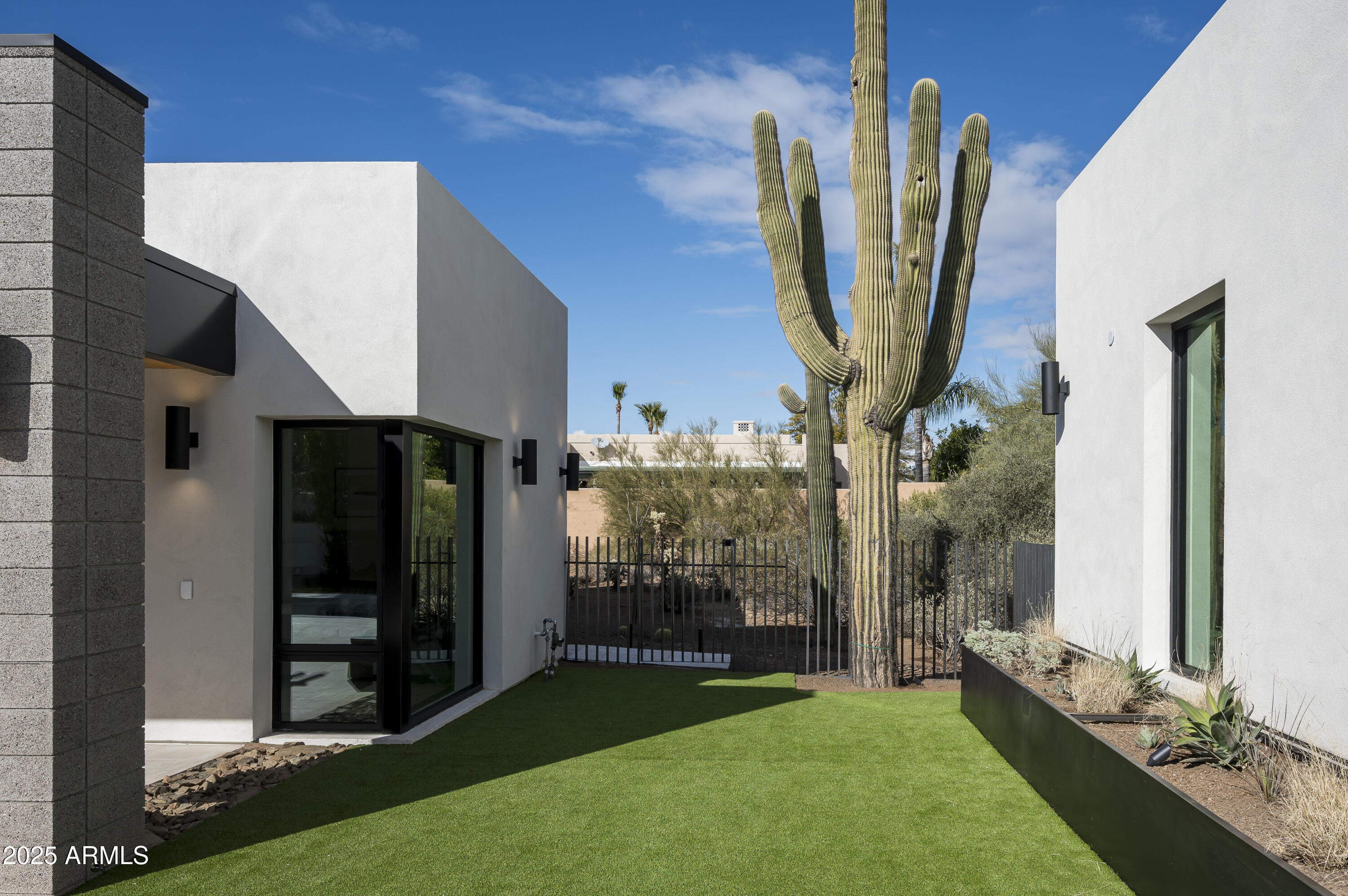 PINNACLE PEAK SHADOWS UNIT 2 - Residential