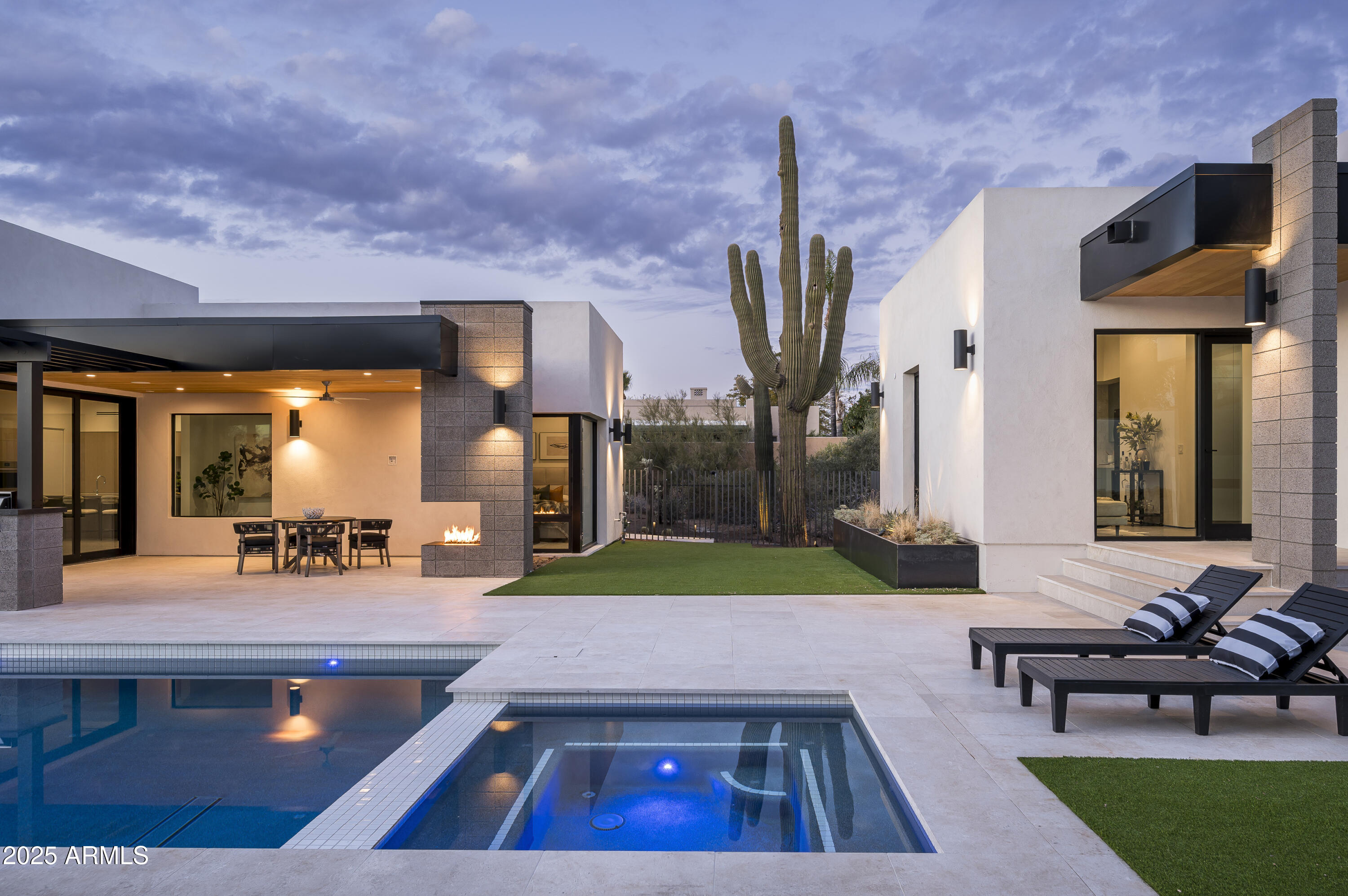 PINNACLE PEAK SHADOWS UNIT 2 - Residential