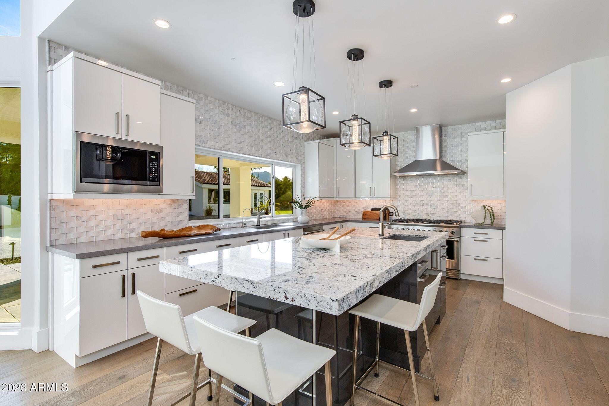CAMELBACK COUNTRY ESTATES UNIT 4 - Residential