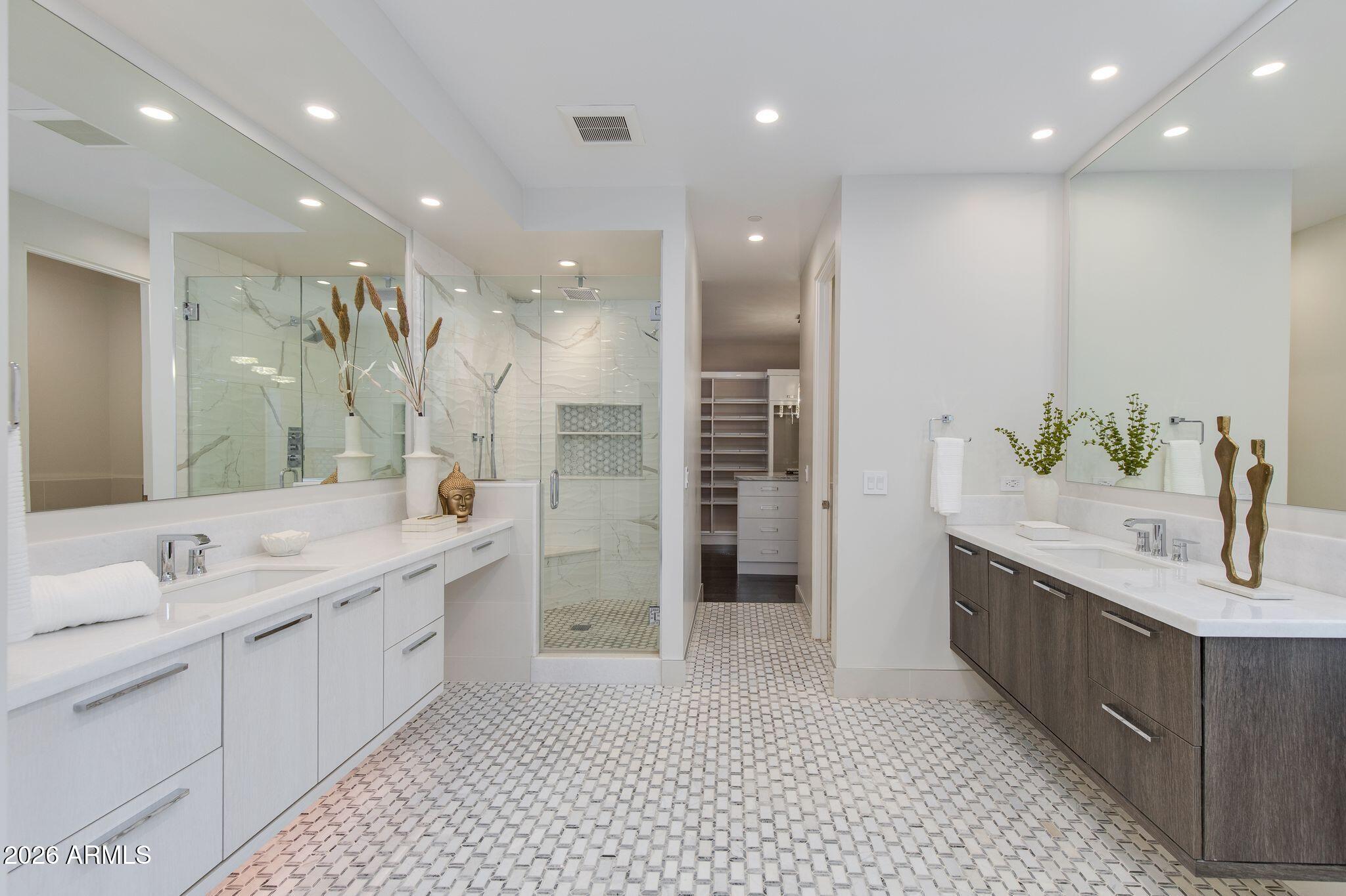 CAMELBACK COUNTRY ESTATES UNIT 4 - Residential