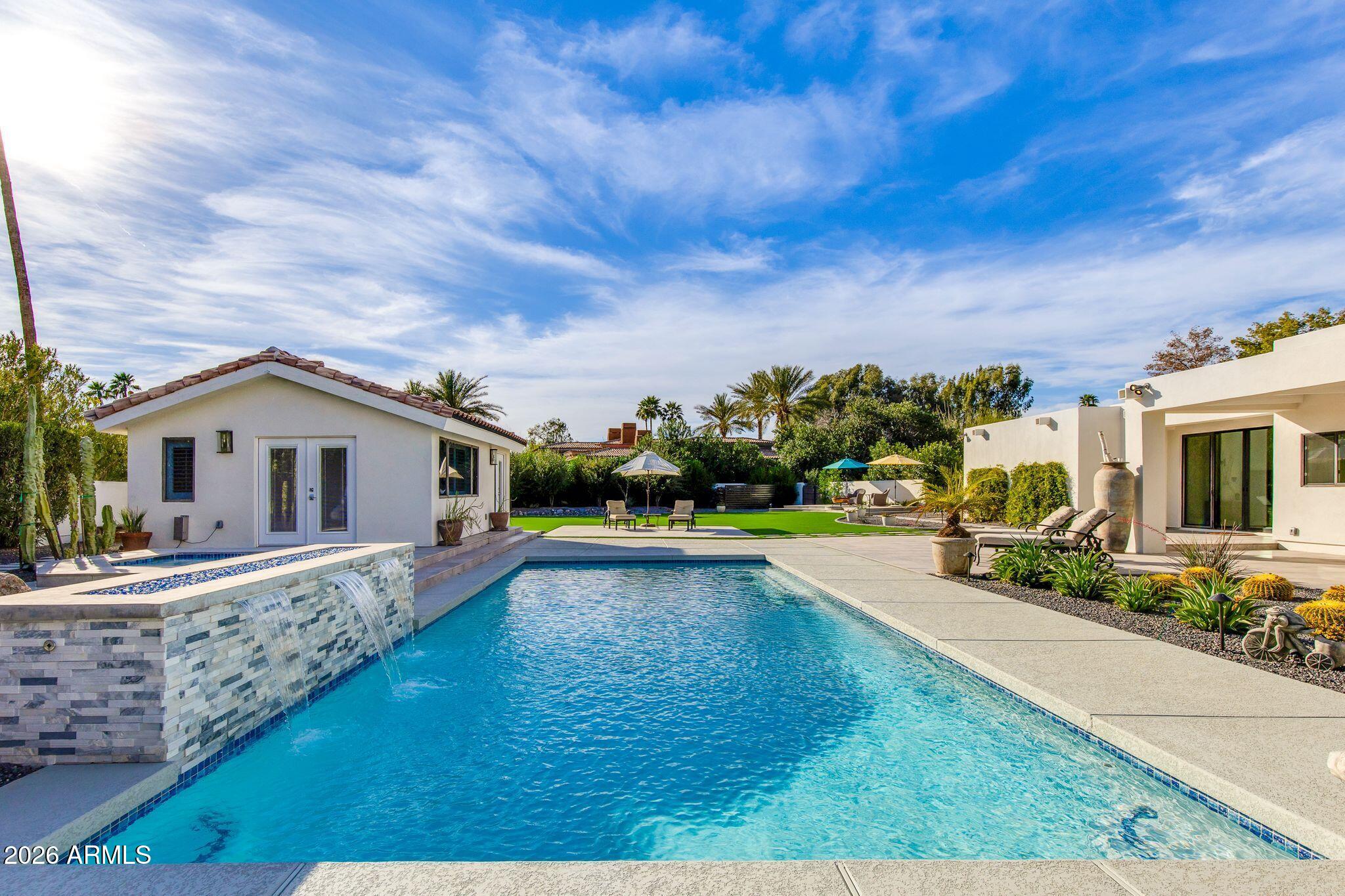 CAMELBACK COUNTRY ESTATES UNIT 4 - Residential