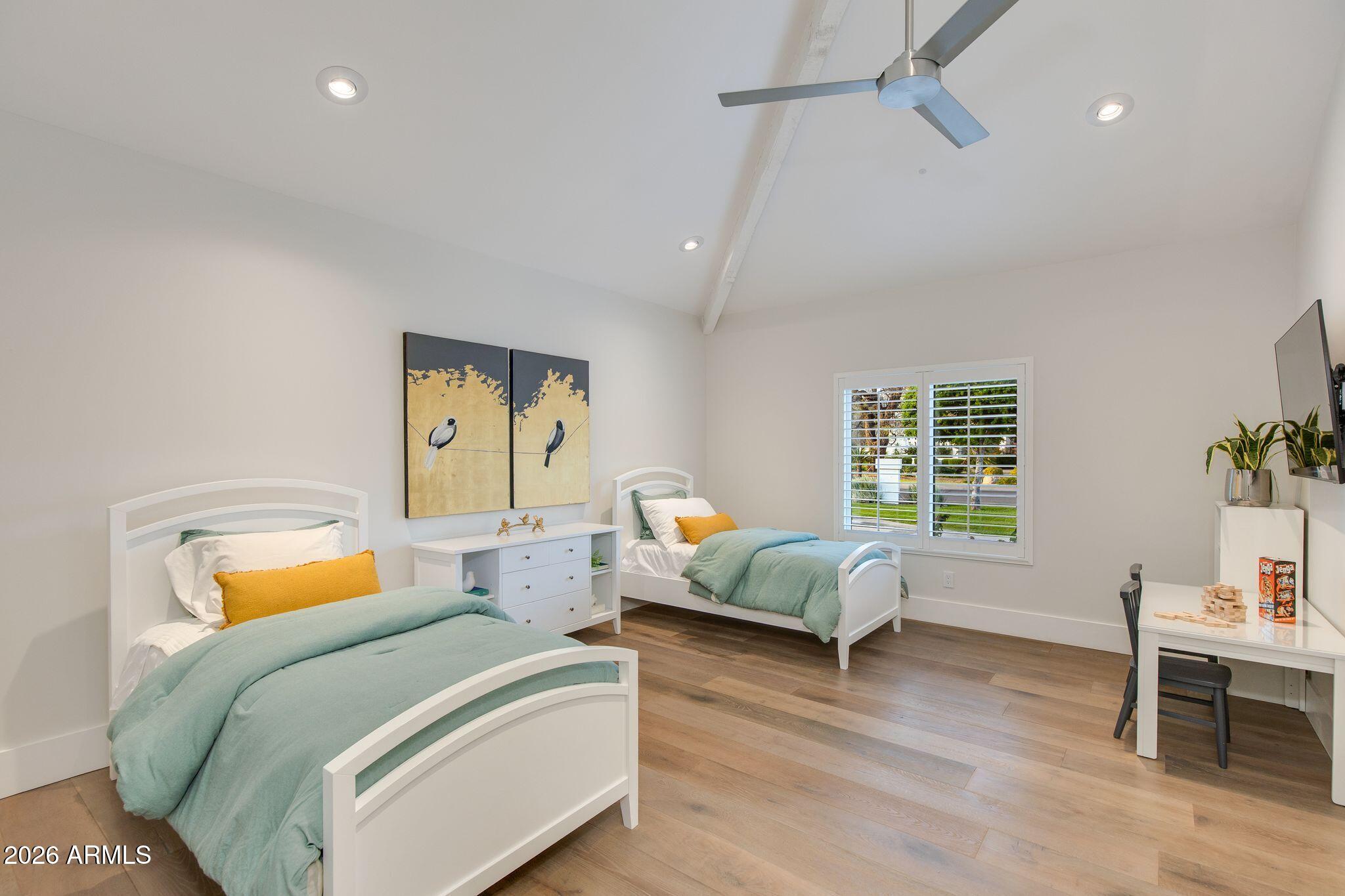 CAMELBACK COUNTRY ESTATES UNIT 4 - Residential