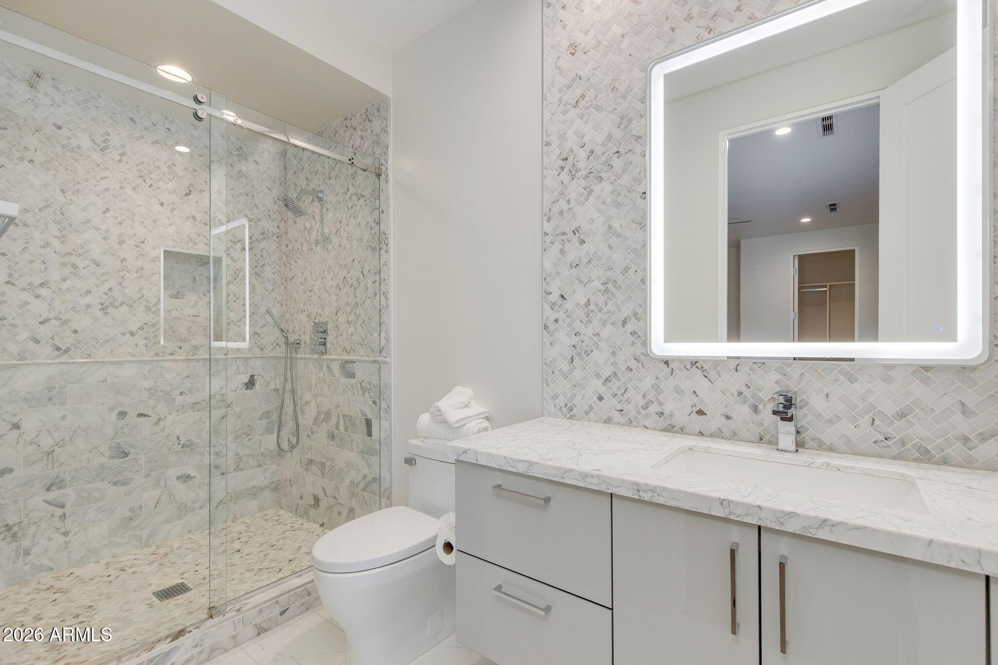CAMELBACK COUNTRY ESTATES UNIT 4 - Residential