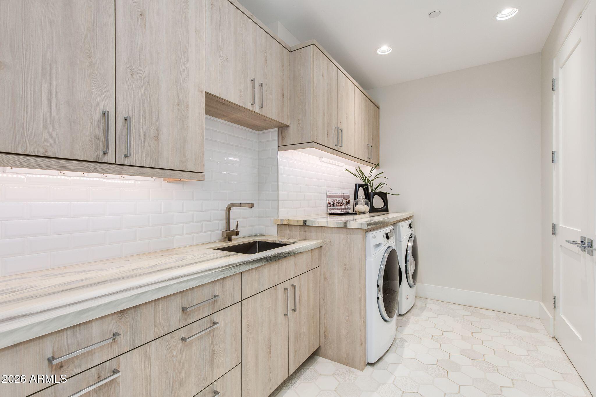 CAMELBACK COUNTRY ESTATES UNIT 4 - Residential