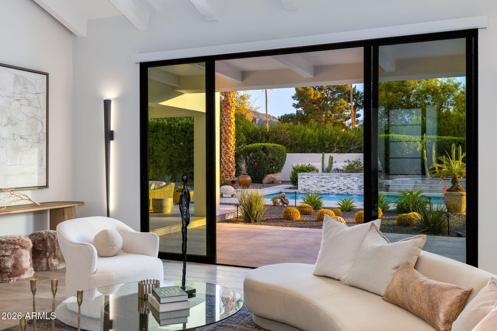 CAMELBACK COUNTRY ESTATES UNIT 4 - Residential