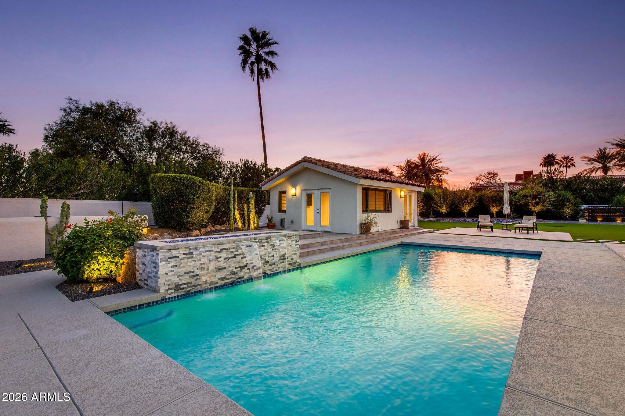 CAMELBACK COUNTRY ESTATES UNIT 4 - Residential