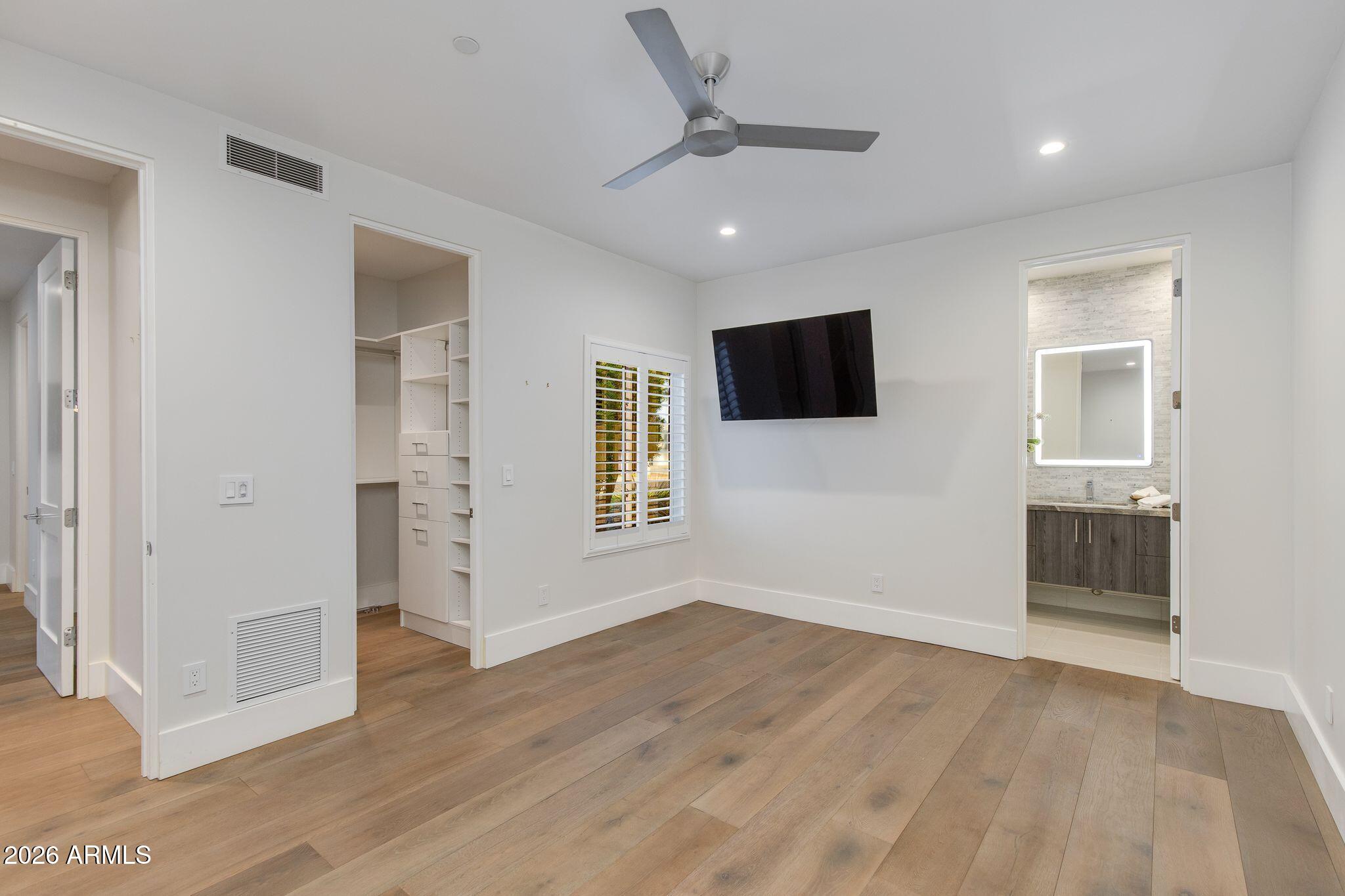CAMELBACK COUNTRY ESTATES UNIT 4 - Residential
