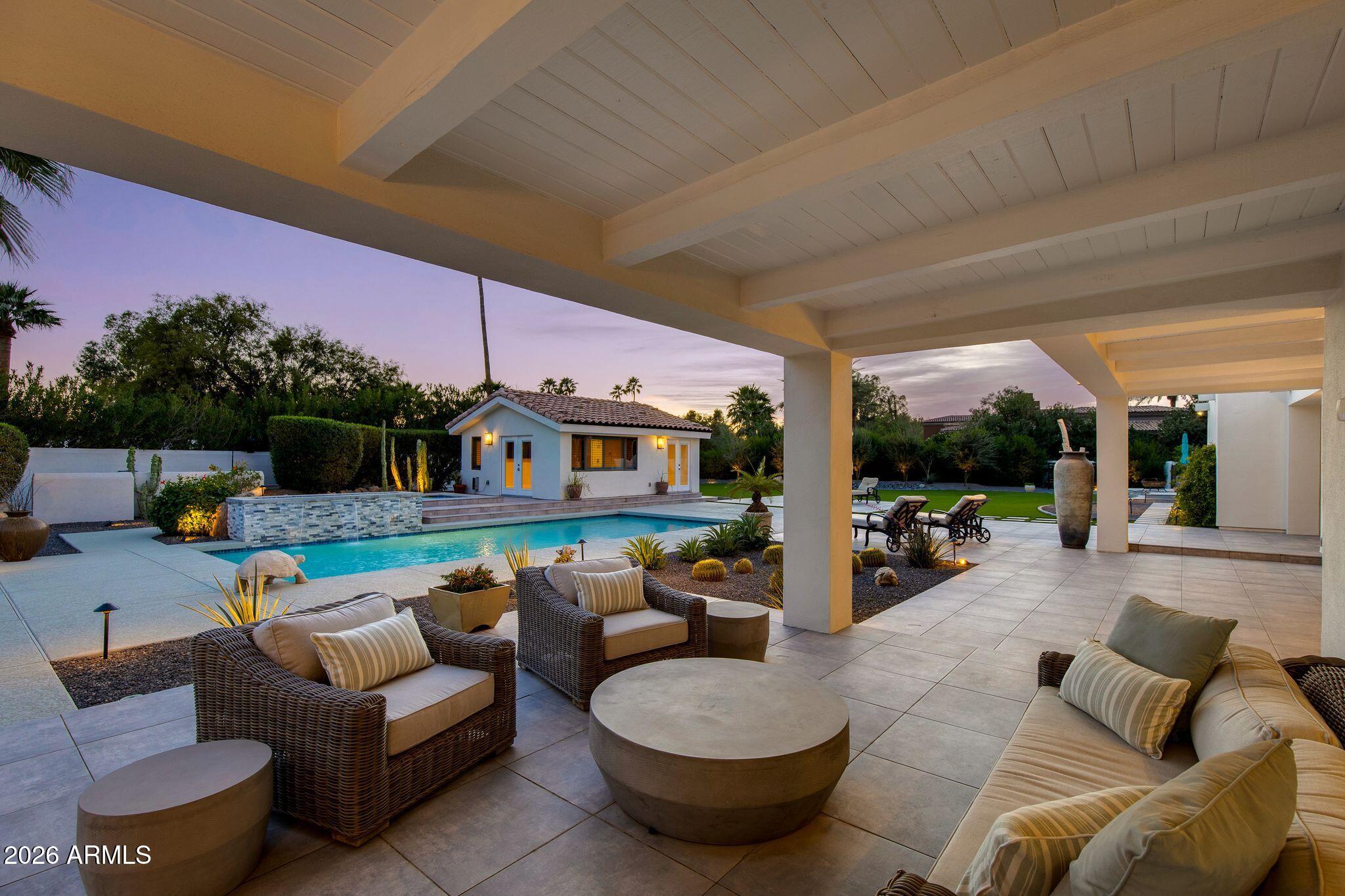 CAMELBACK COUNTRY ESTATES UNIT 4 - Residential