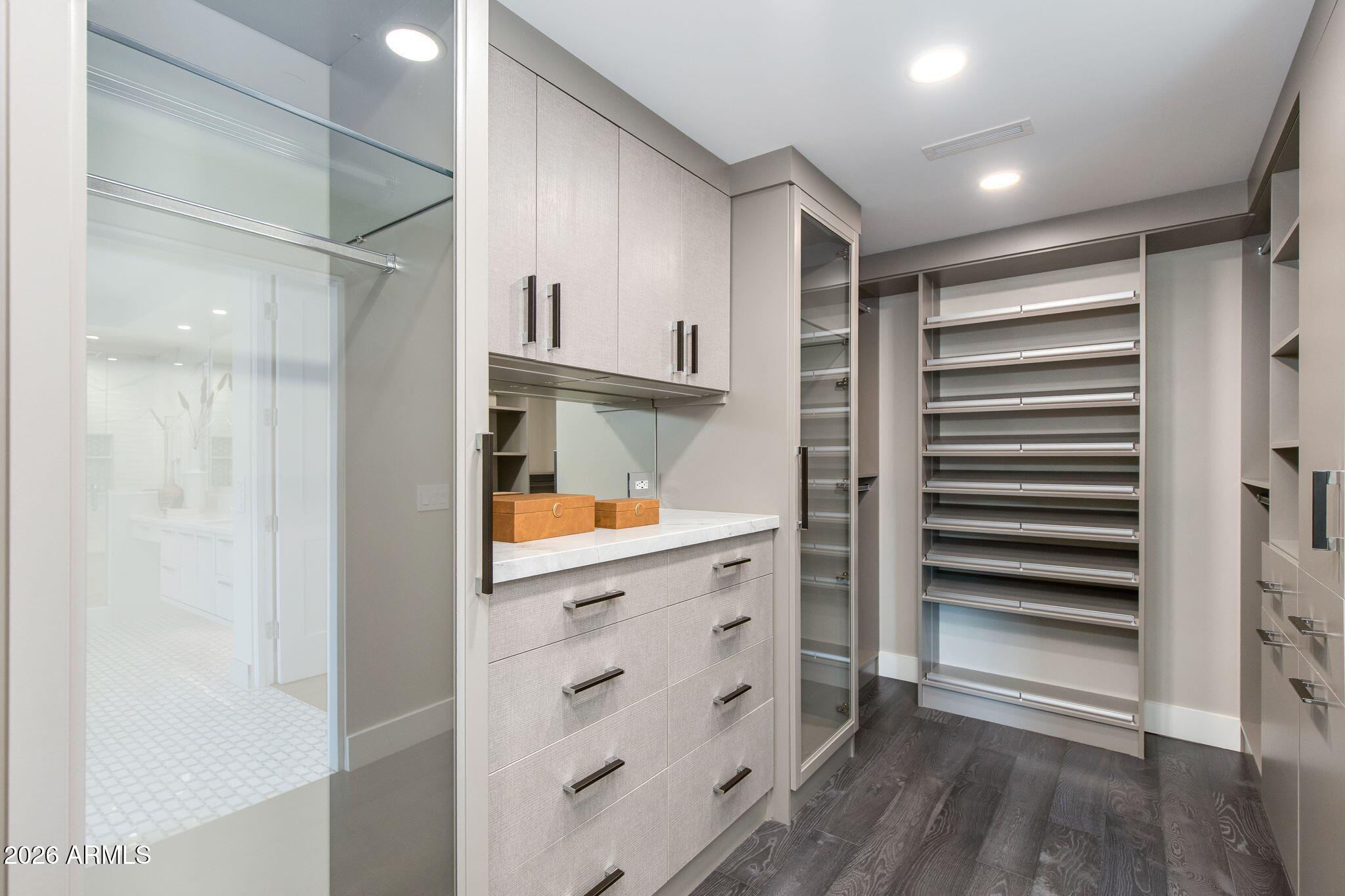 CAMELBACK COUNTRY ESTATES UNIT 4 - Residential