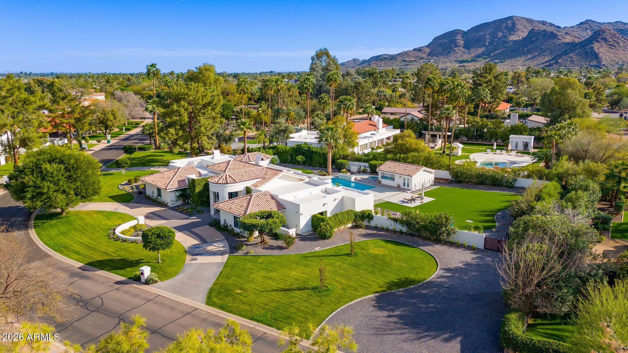 CAMELBACK COUNTRY ESTATES UNIT 4 - Residential