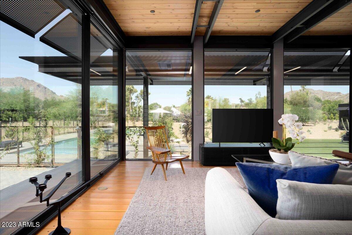 Paradise Valley - Residential