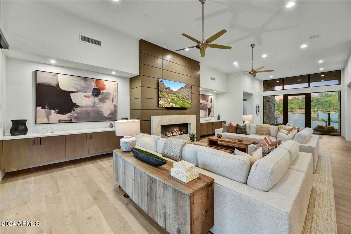 DESERT MOUNTAIN PHASE 2 UNIT 10 LT 1-112 TR A-H - Residential