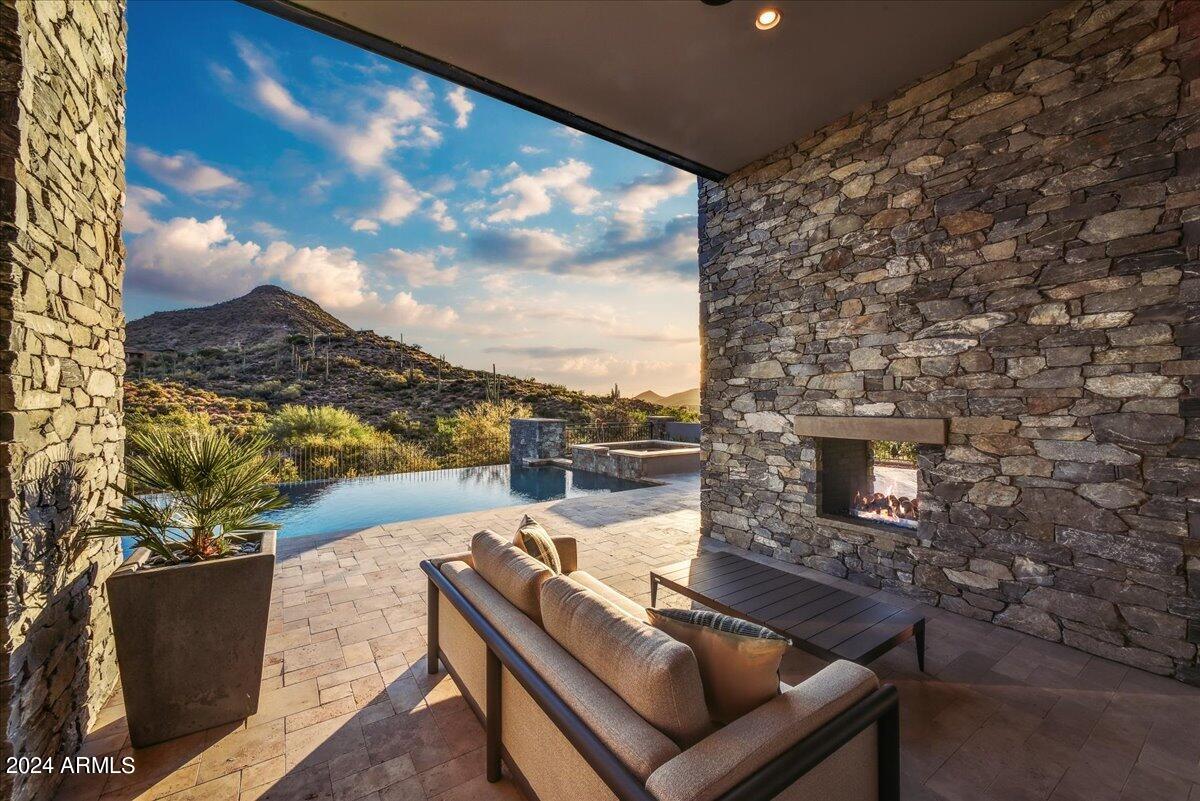 DESERT MOUNTAIN PHASE 2 UNIT 10 LT 1-112 TR A-H - Residential