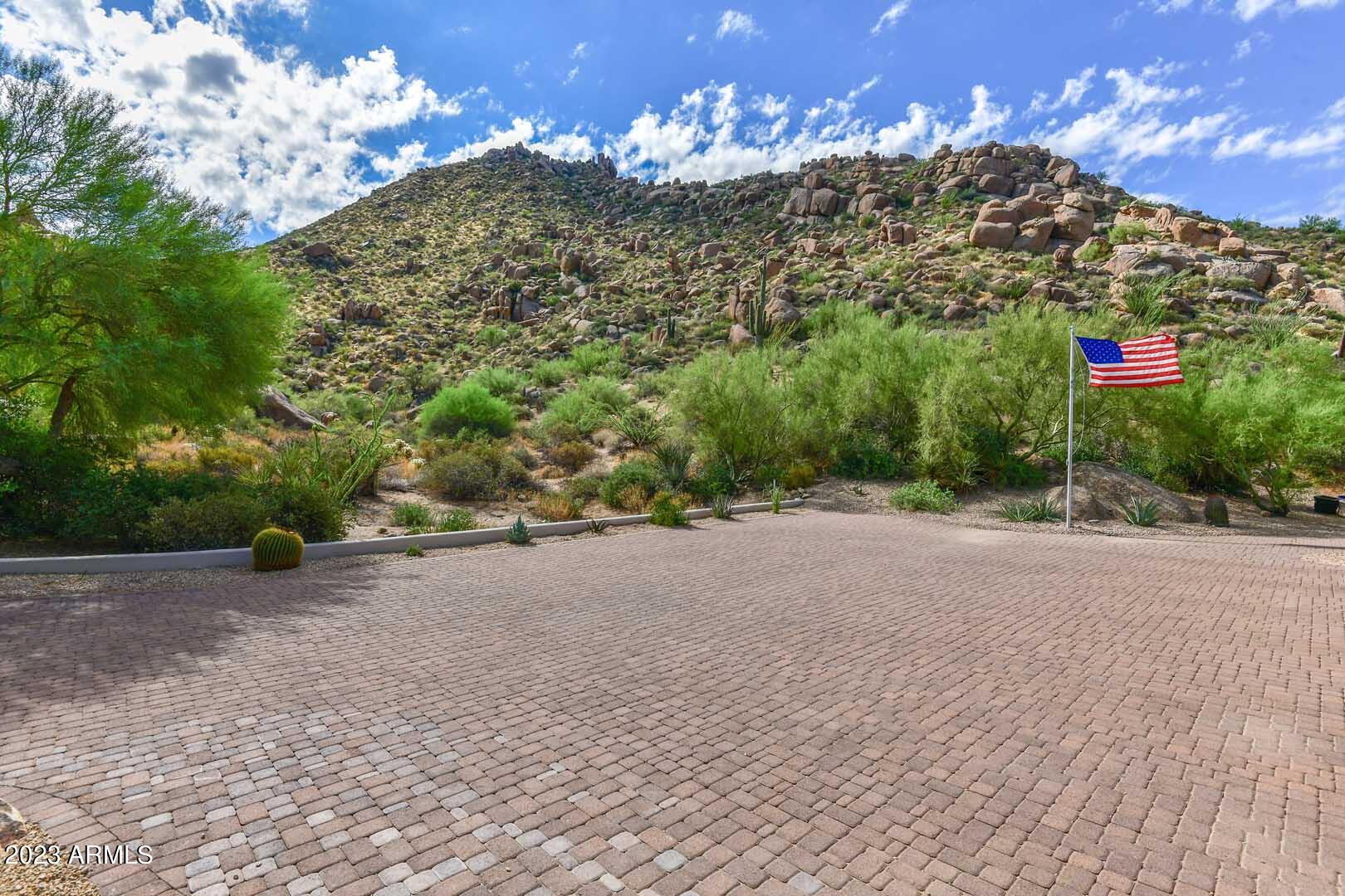 WINDY WALK ESTATES UNIT 2 LOT 155-208 TR A - Residential