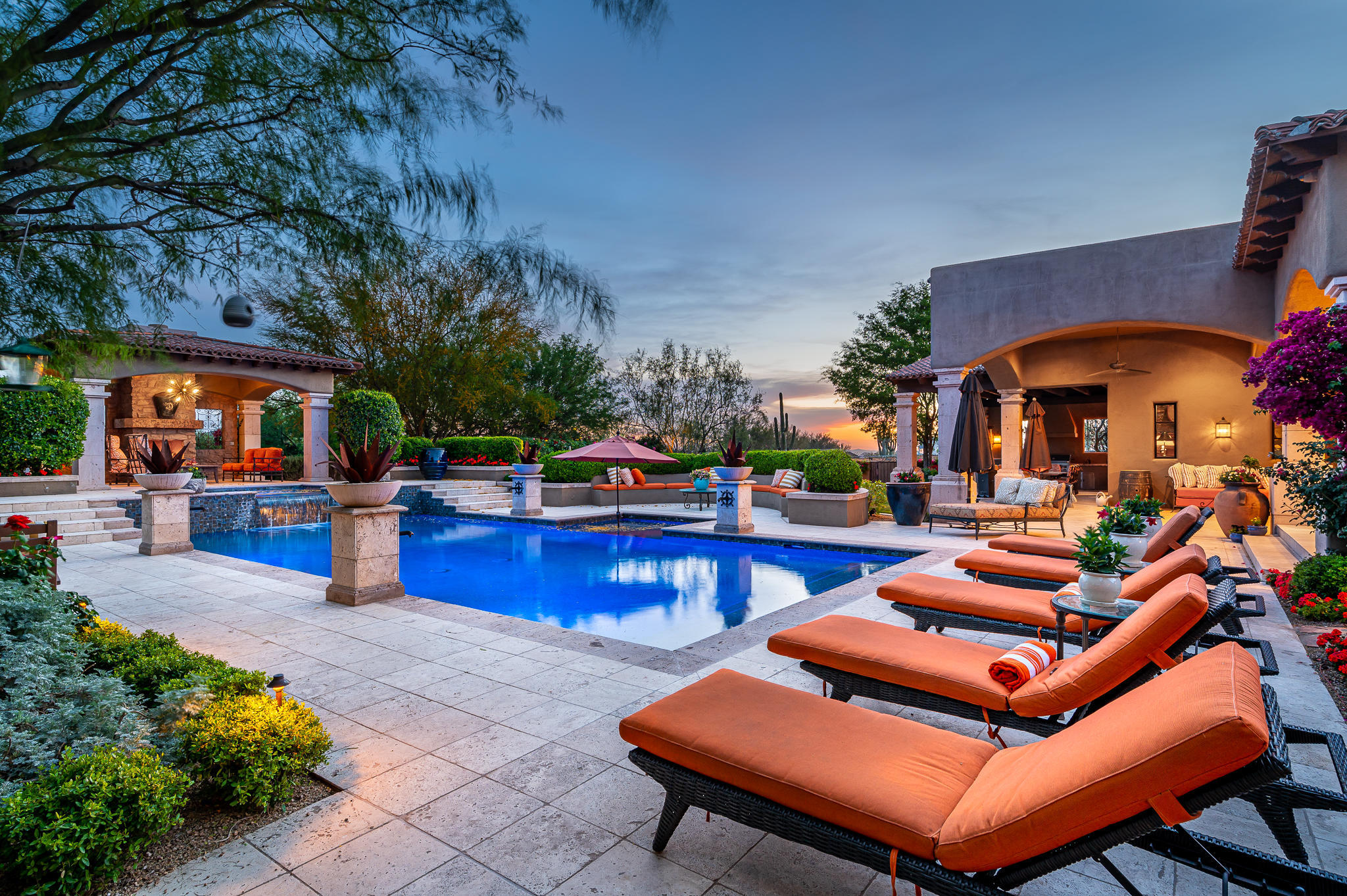 WHISPER ROCK - Residential