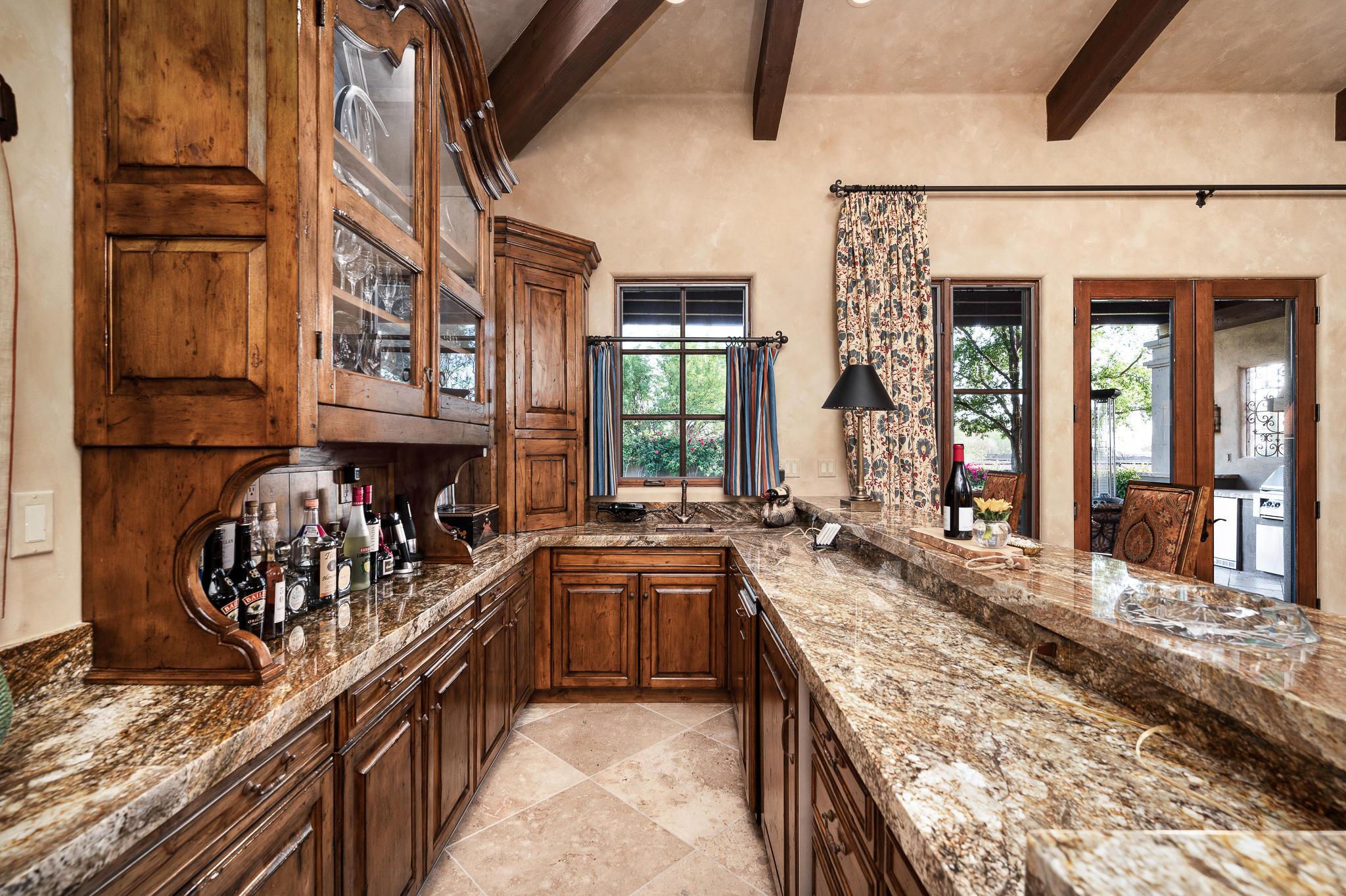 WHISPER ROCK - Residential