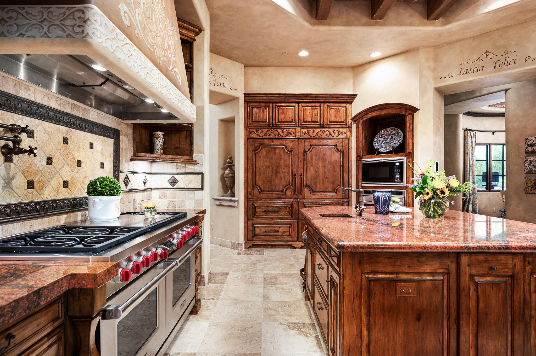 WHISPER ROCK - Residential