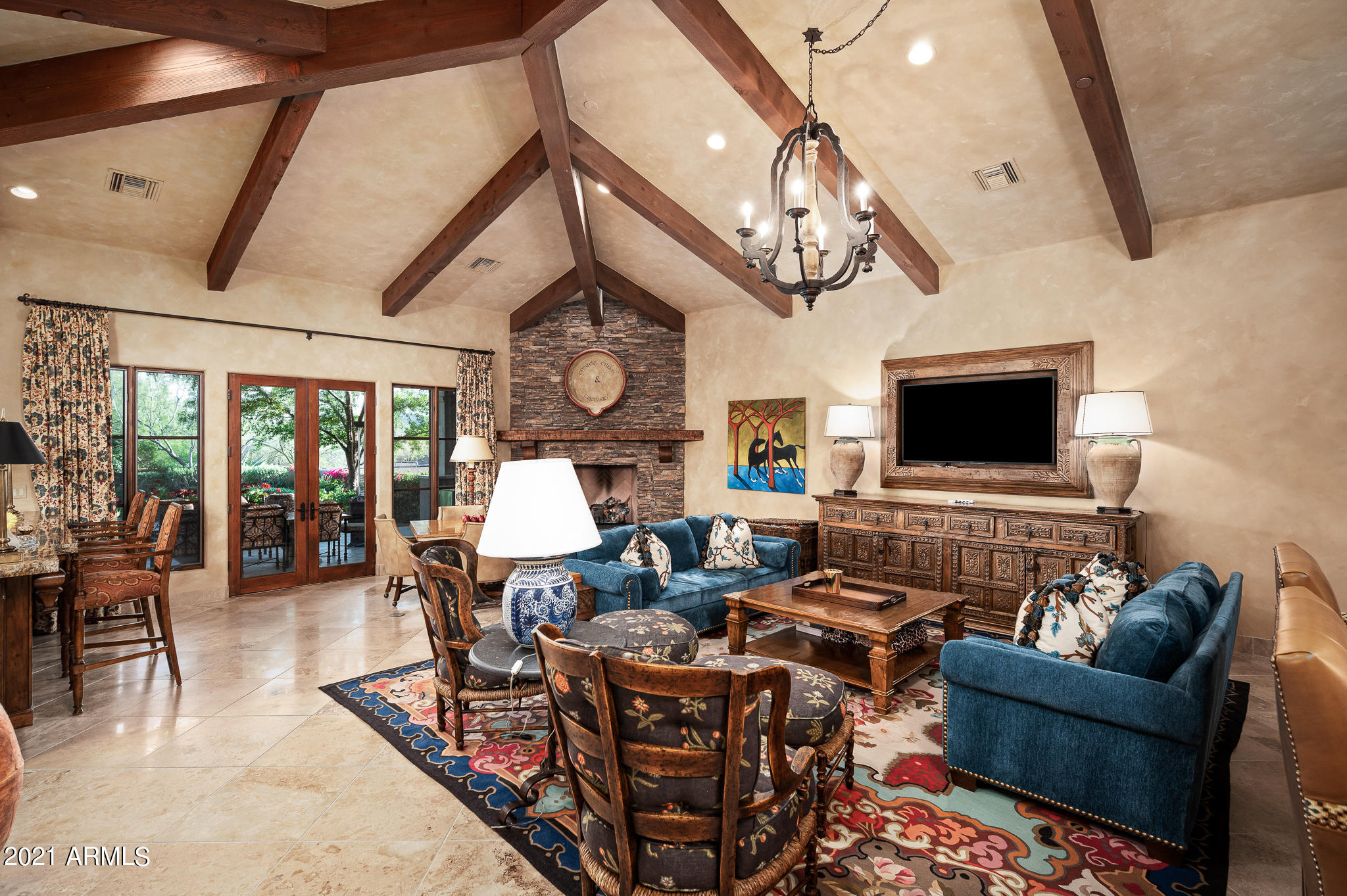 WHISPER ROCK - Residential
