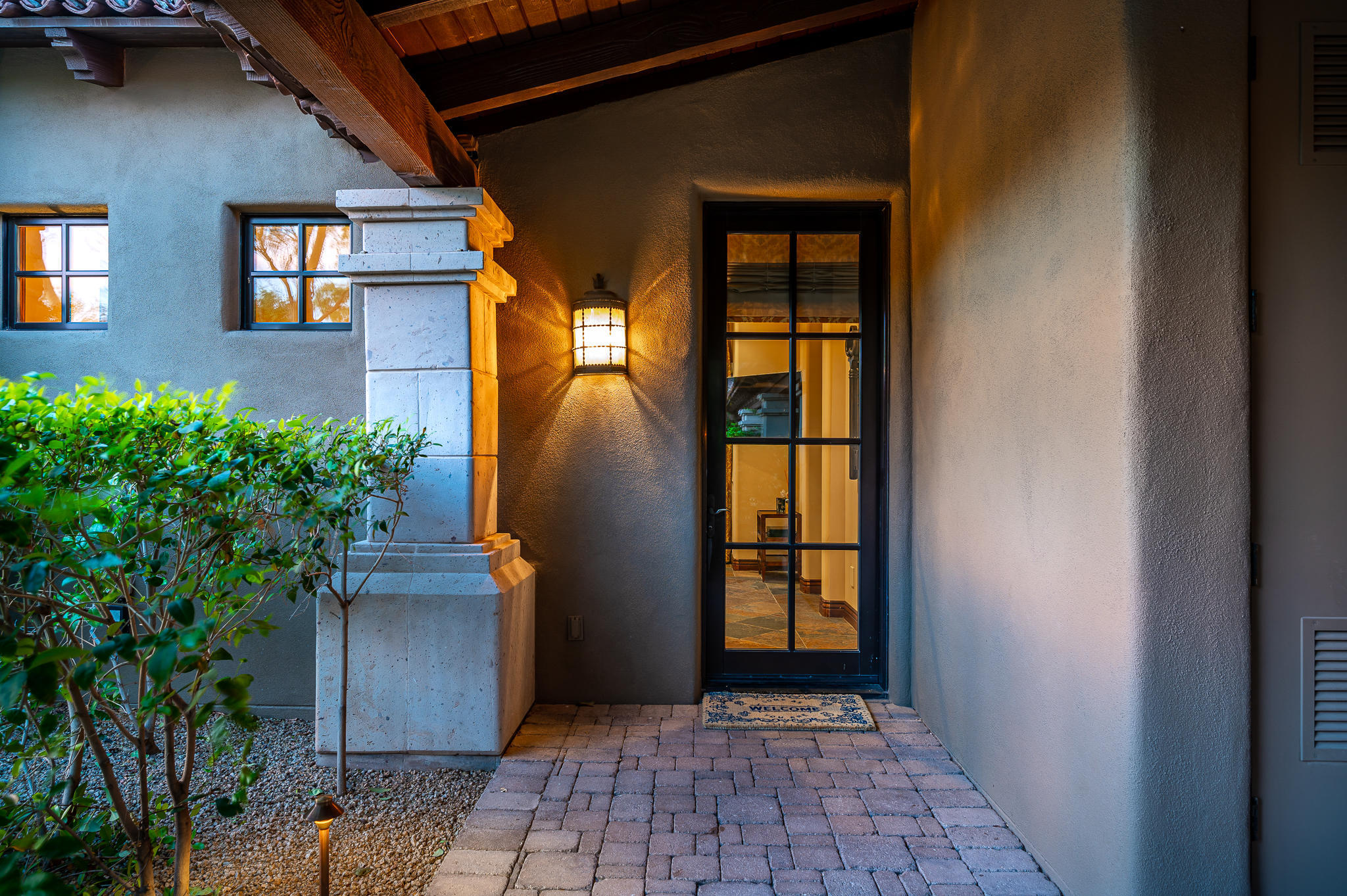 WHISPER ROCK - Residential