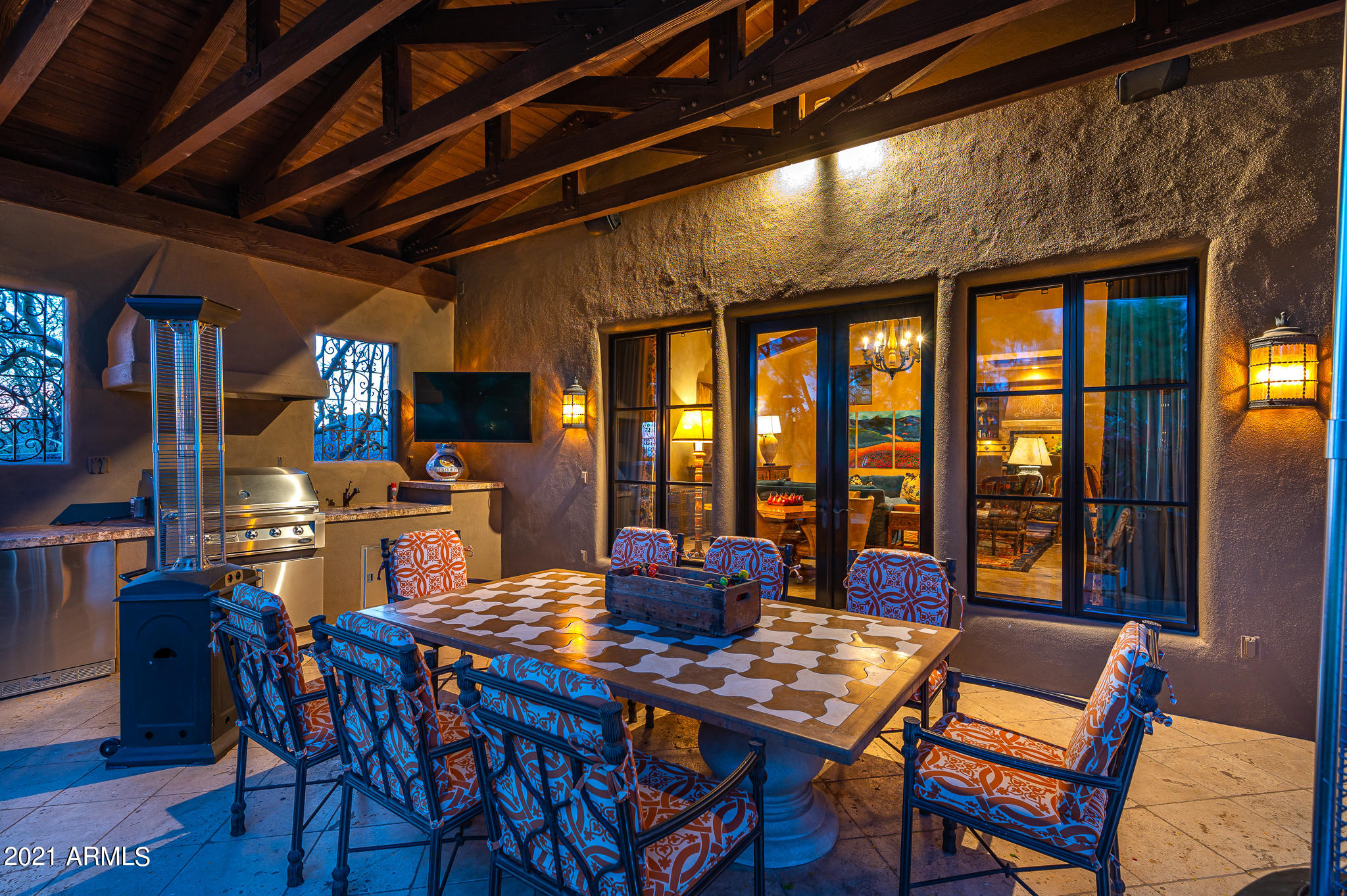 WHISPER ROCK - Residential