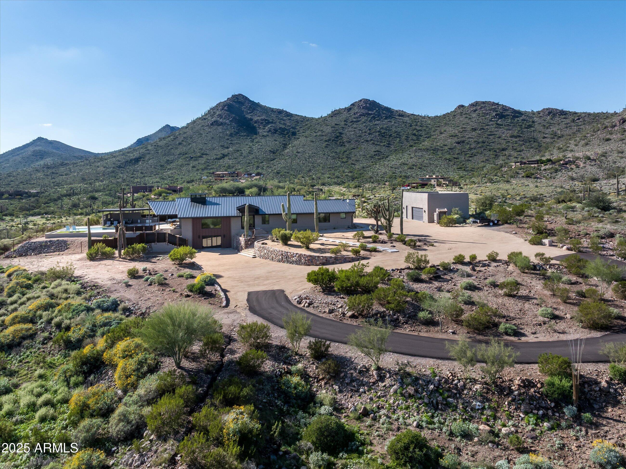 CAHAVA RANCH AREA AT BASE OF SEVEN SISTERS MOUNTAINS - Residential