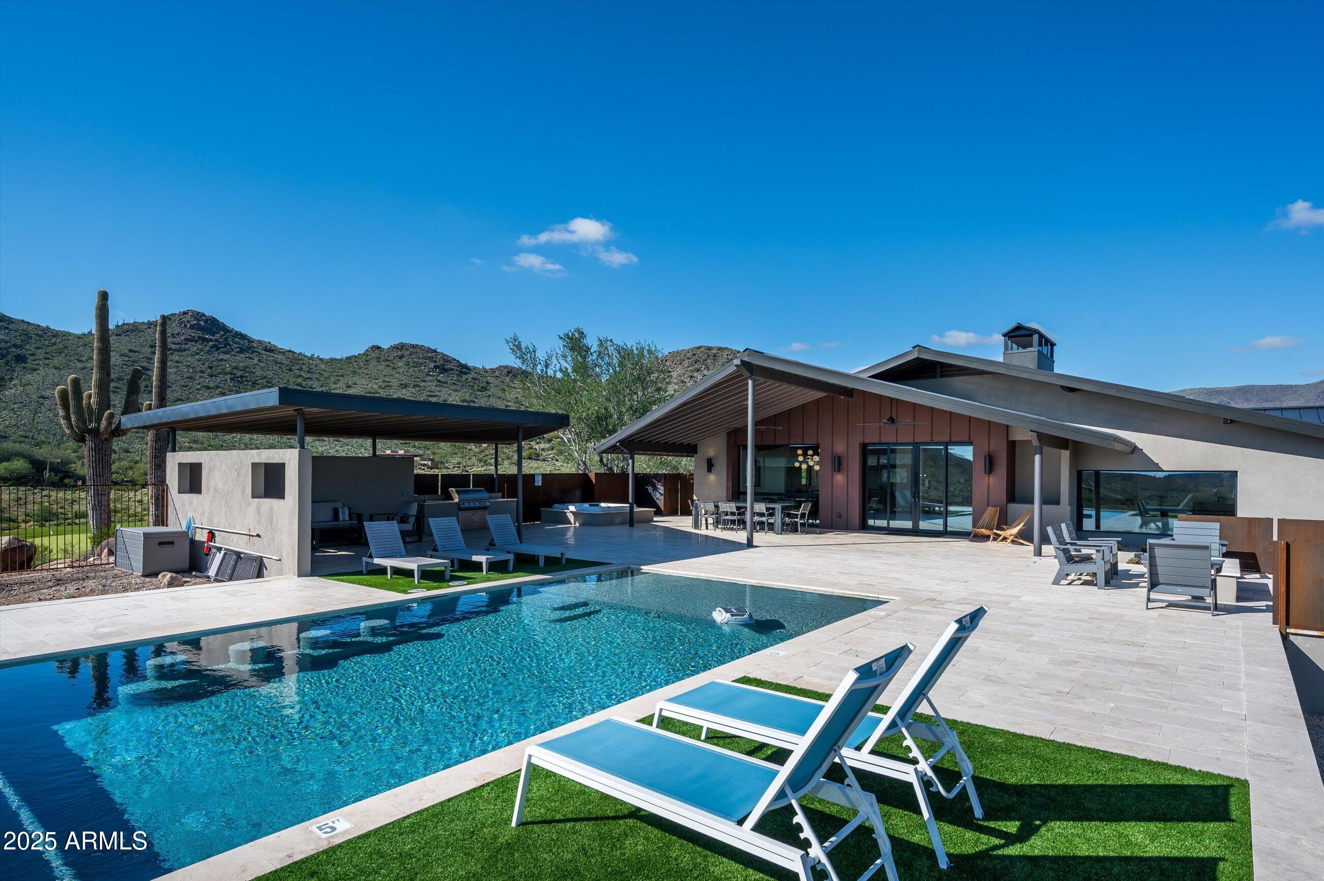 CAHAVA RANCH AREA AT BASE OF SEVEN SISTERS MOUNTAINS - Residential
