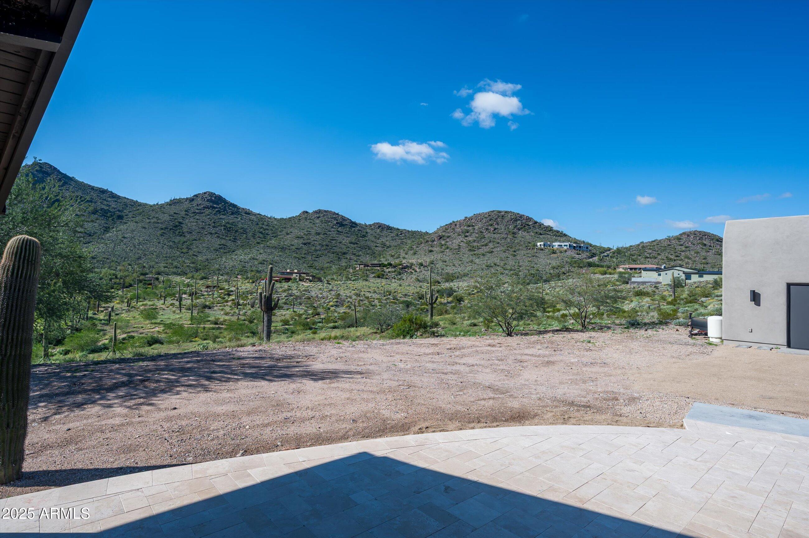 CAHAVA RANCH AREA AT BASE OF SEVEN SISTERS MOUNTAINS - Residential
