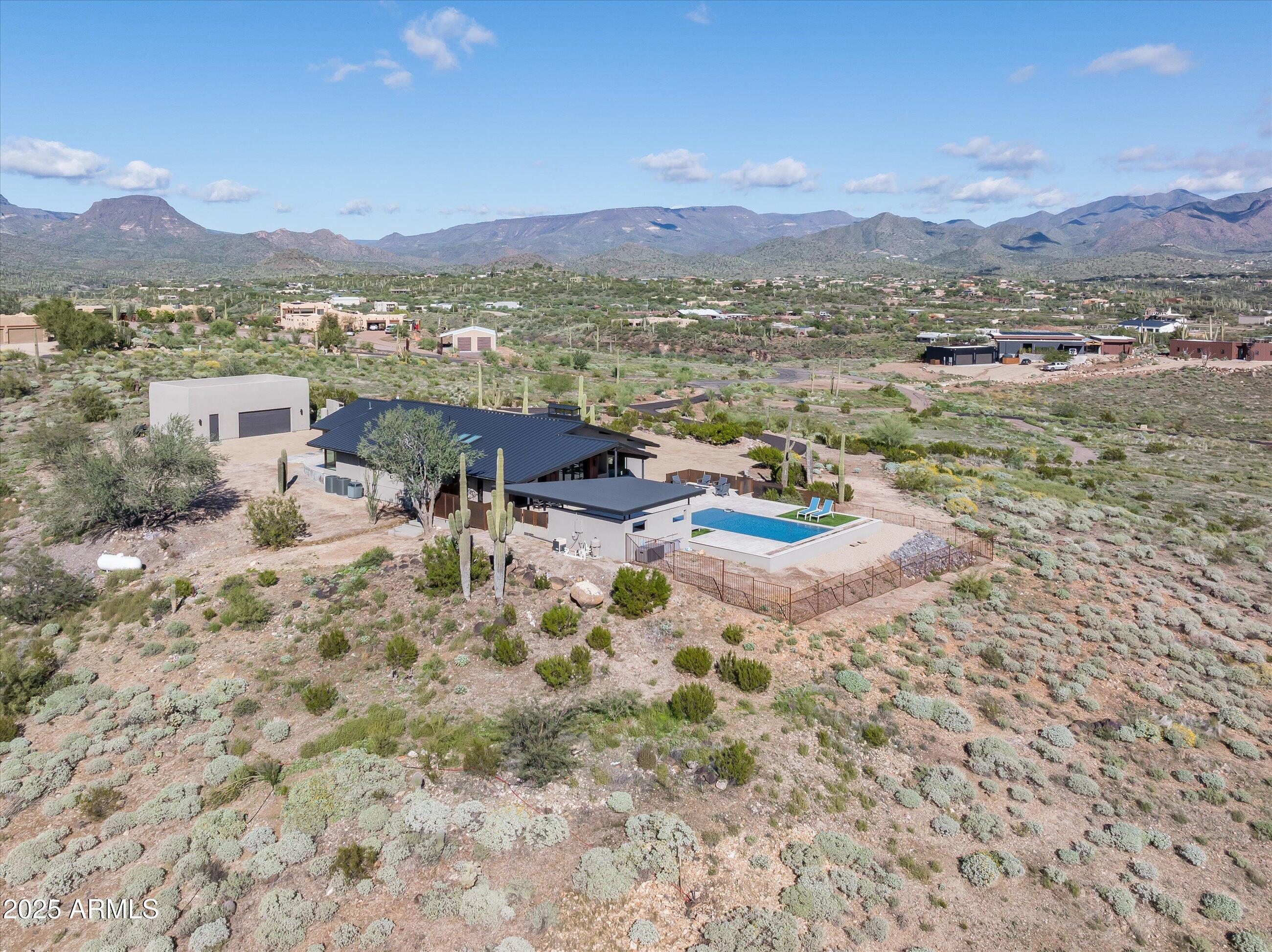 CAHAVA RANCH AREA AT BASE OF SEVEN SISTERS MOUNTAINS - Residential