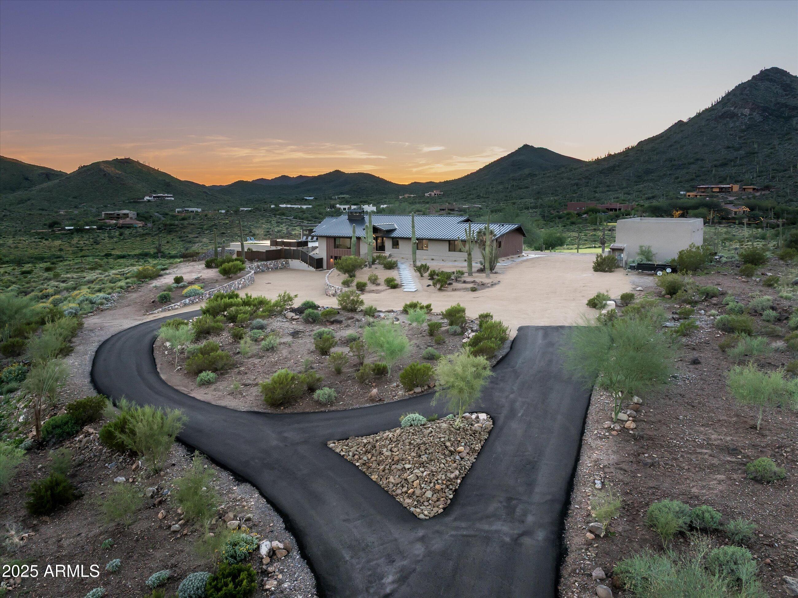 CAHAVA RANCH AREA AT BASE OF SEVEN SISTERS MOUNTAINS - Residential