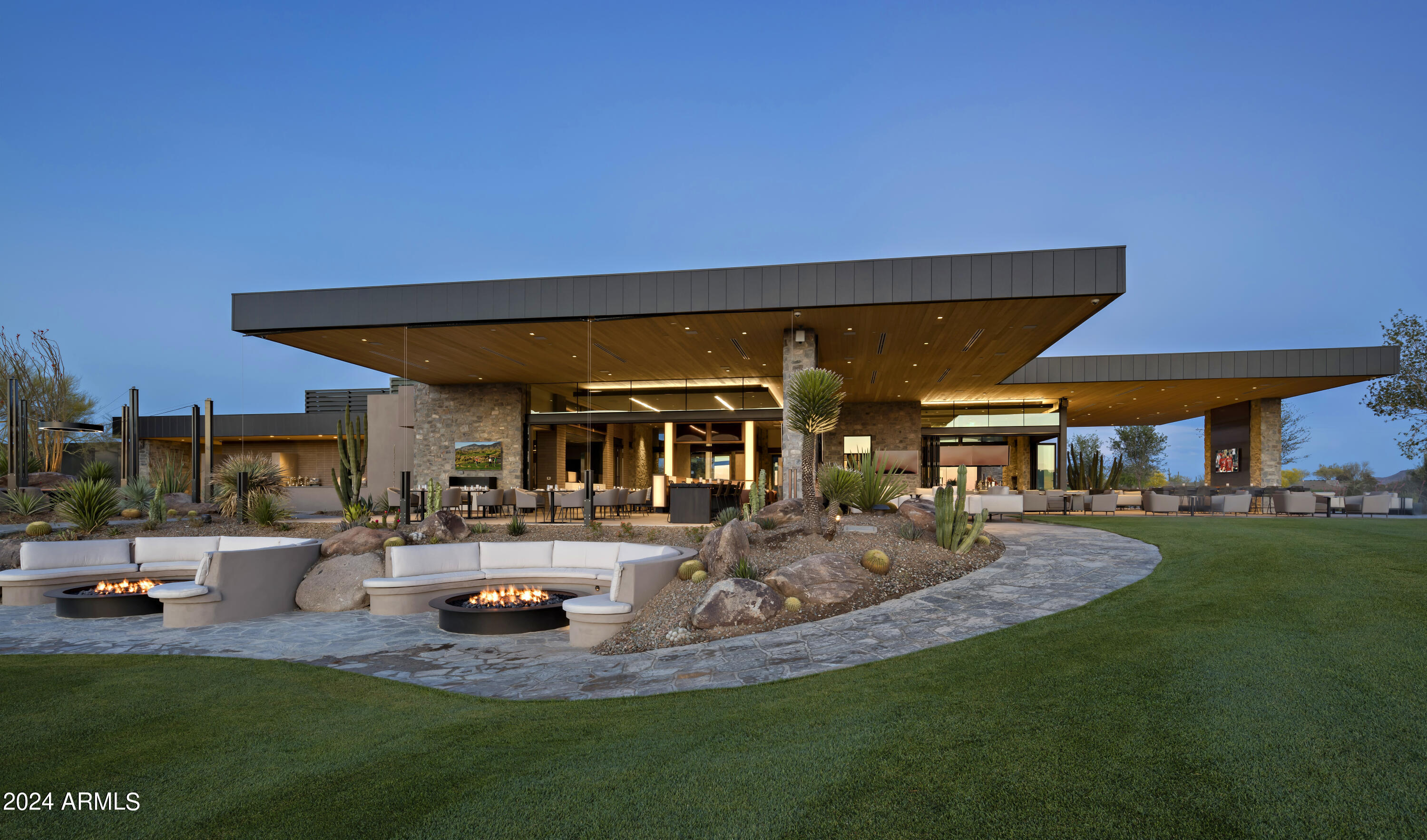 DESERT MOUNTAIN - Residential