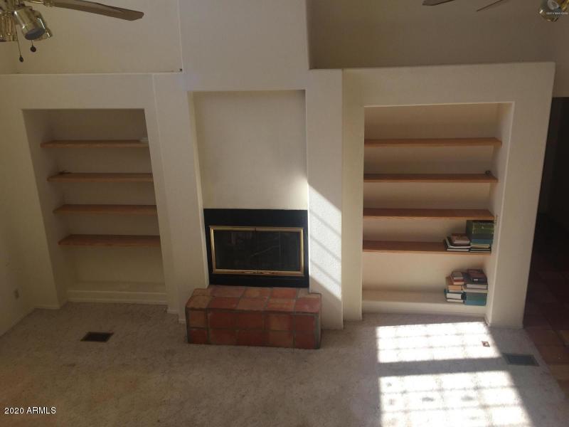 EXECUTIVE ACRES - Residential
