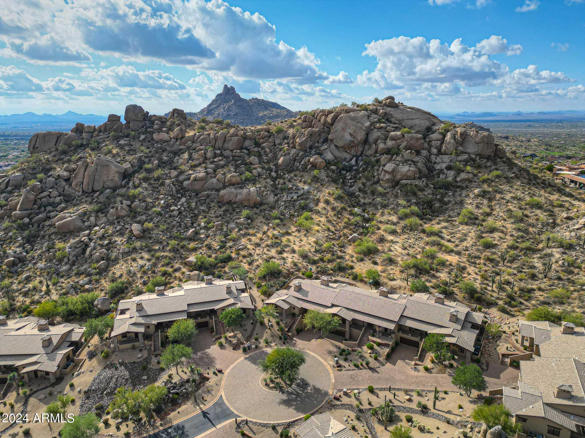 The Rocks Club - Residential