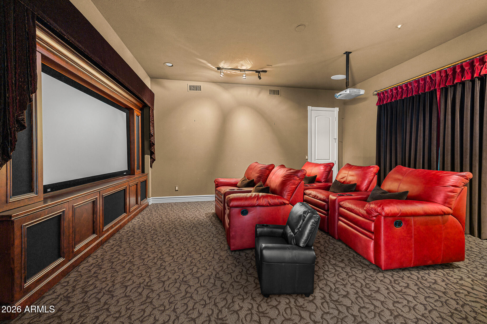WEST LAKE ESTATES - Residential