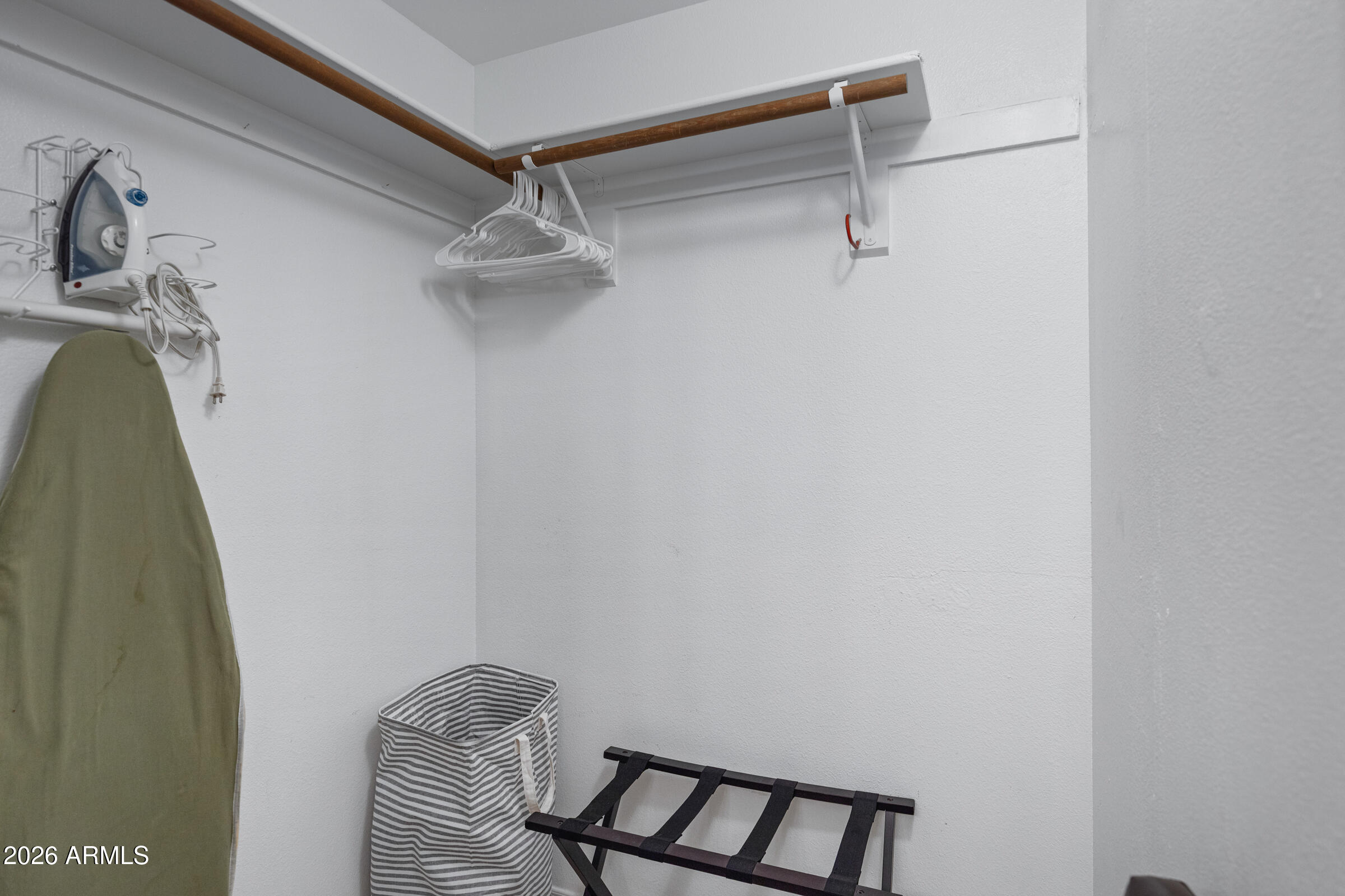 La Contessa - Residential Lease