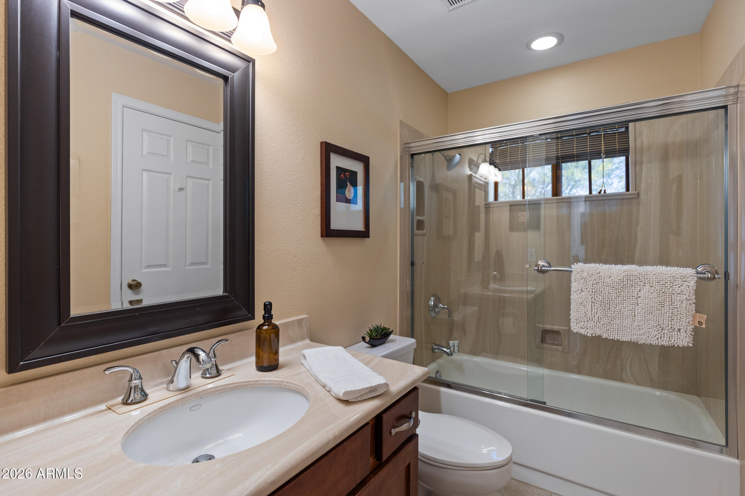 La Contessa - Residential Lease