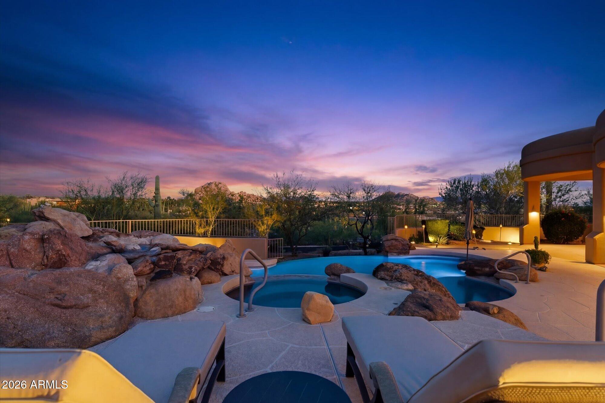 BLACK MOUNTAIN FOOTHILLS - Residential