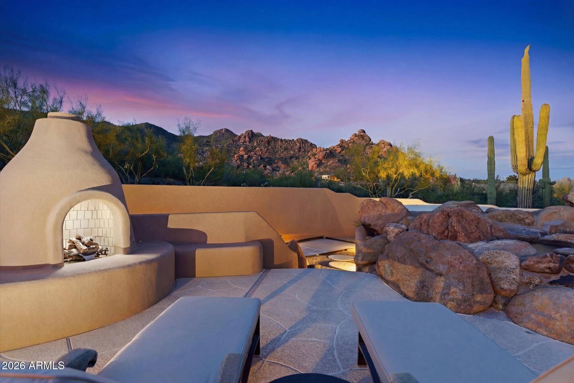 BLACK MOUNTAIN FOOTHILLS - Residential