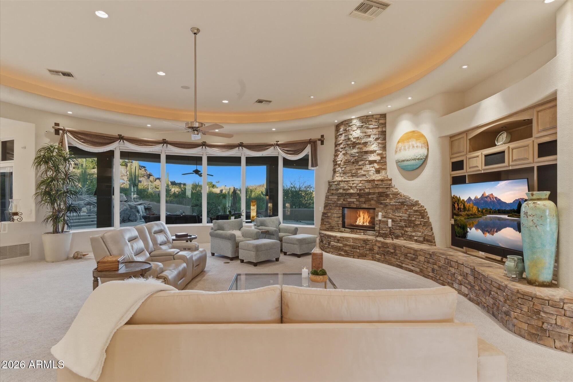 BLACK MOUNTAIN FOOTHILLS - Residential