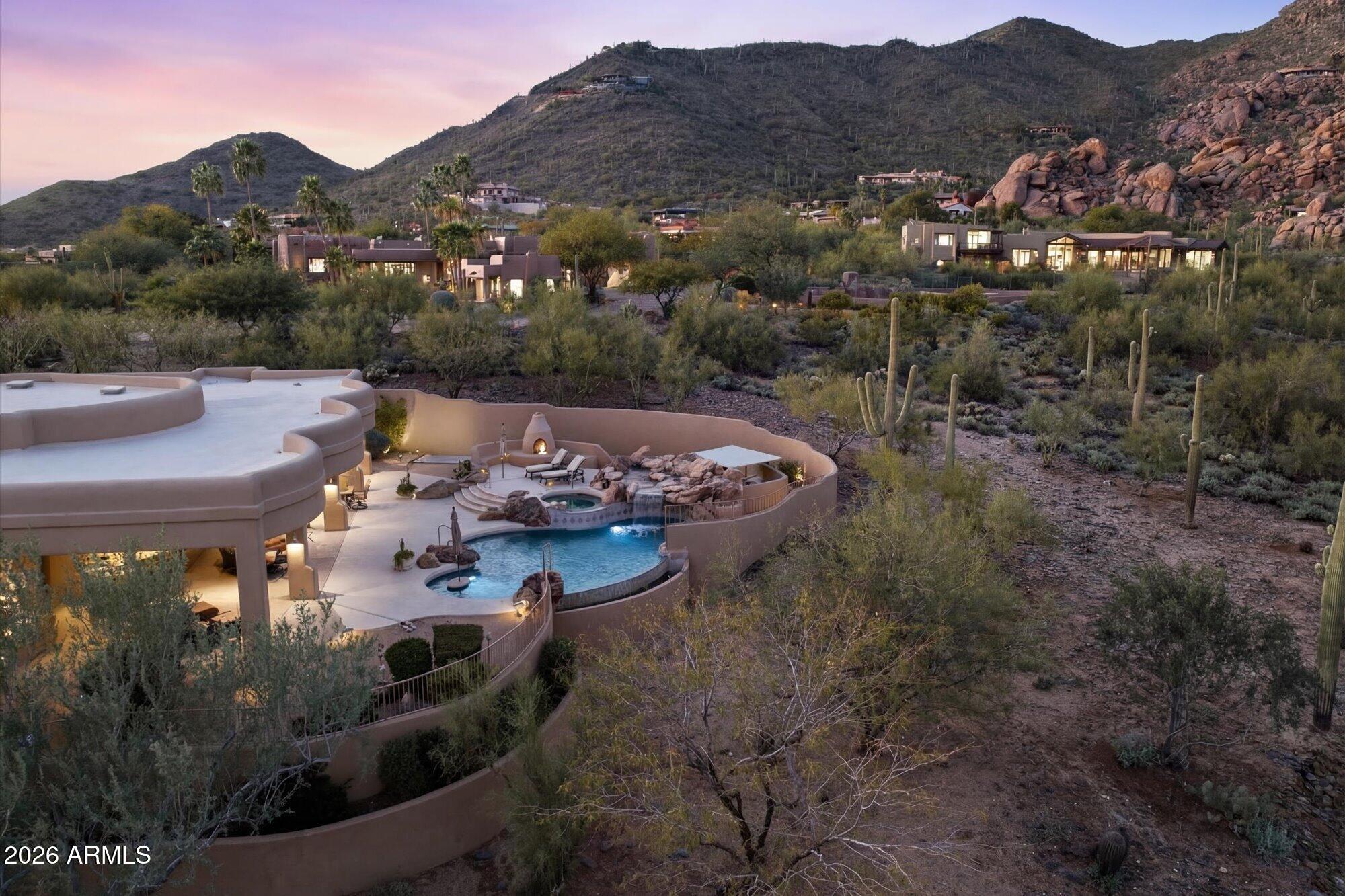 BLACK MOUNTAIN FOOTHILLS - Residential