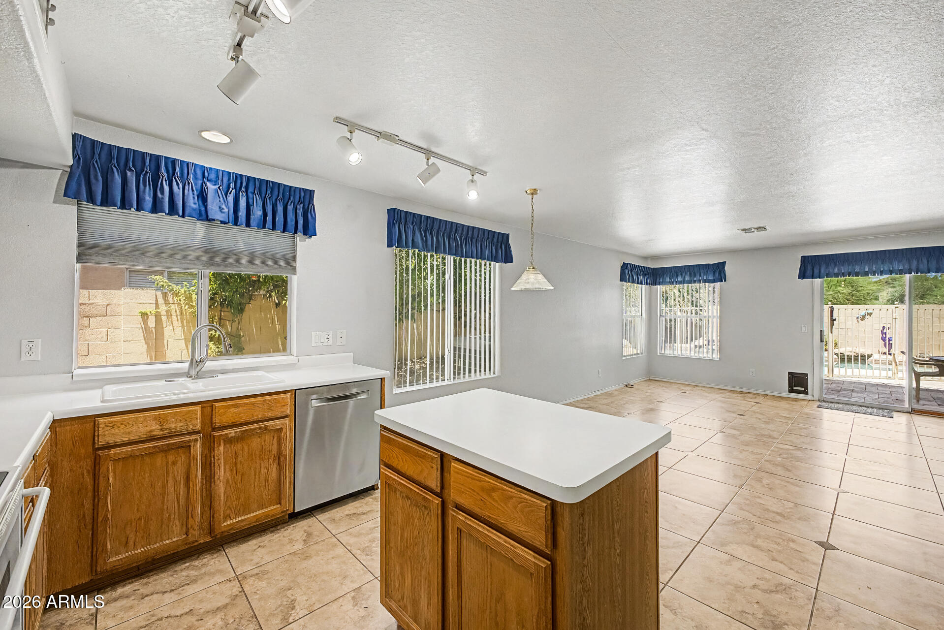 KAUFMAN AND BROAD AT COOPER RANCH - Residential