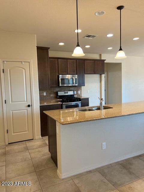 ESTATES AT HOLIDAY - Residential