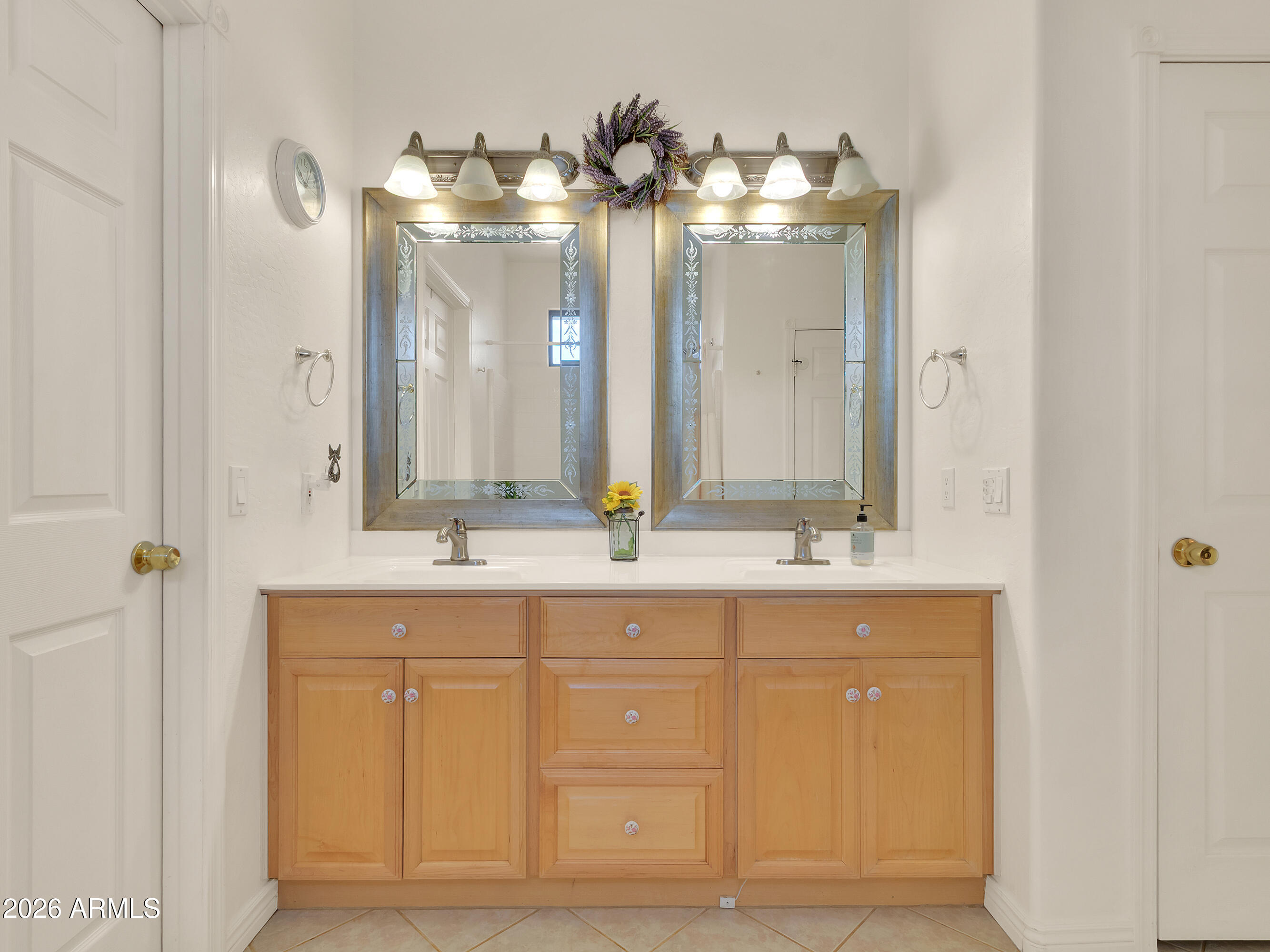 COLDWATER CANYON - Residential